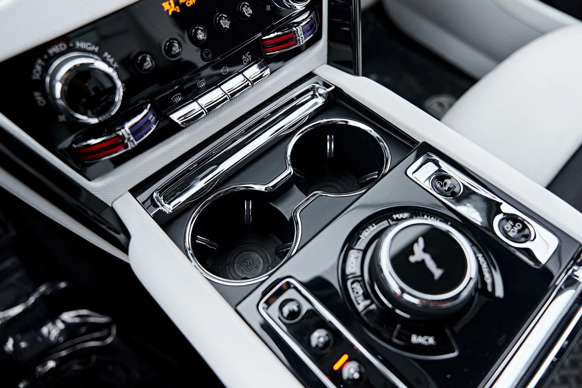 mph078_2688530292_Used_2024_Rolls_Royce_Cullinan_Black_Badge_1789622857_c2e8c7c6de