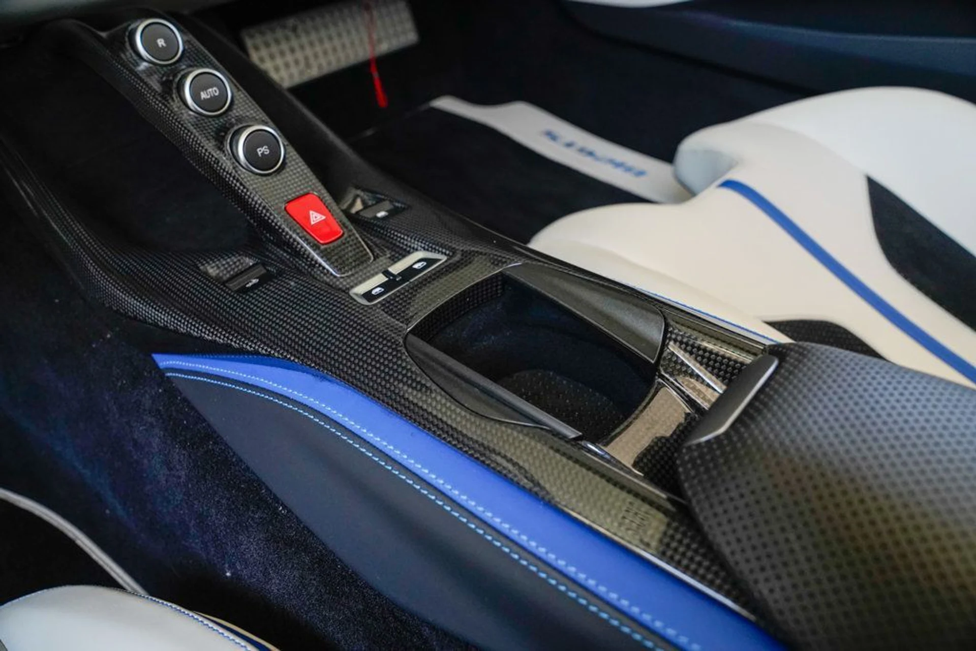 mph078_2849816167_used_2022_ferrari_812_gts_convertible_14354_22898644_79_1024_0324e9c85d