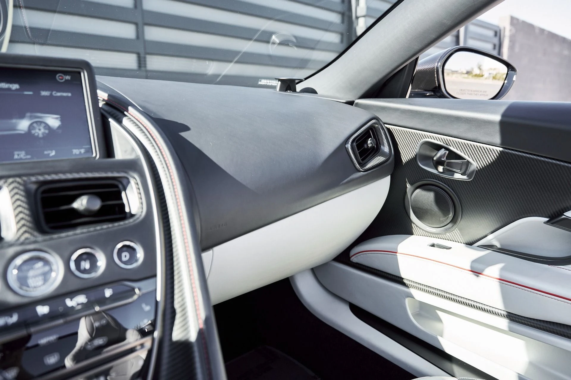 mph078_2920445076_Used_2023_Aston_Martin_DBS_Volante_1768877051_4597cf1db6