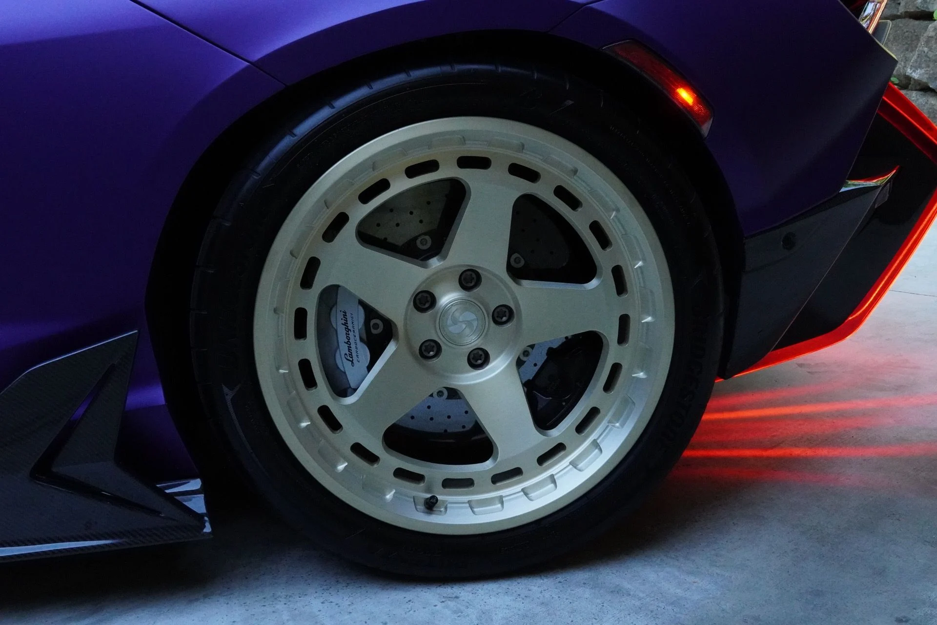 mph078_3002418431_Used_2024_Lamborghini_Revuelto_1781191894_e3d20753f4