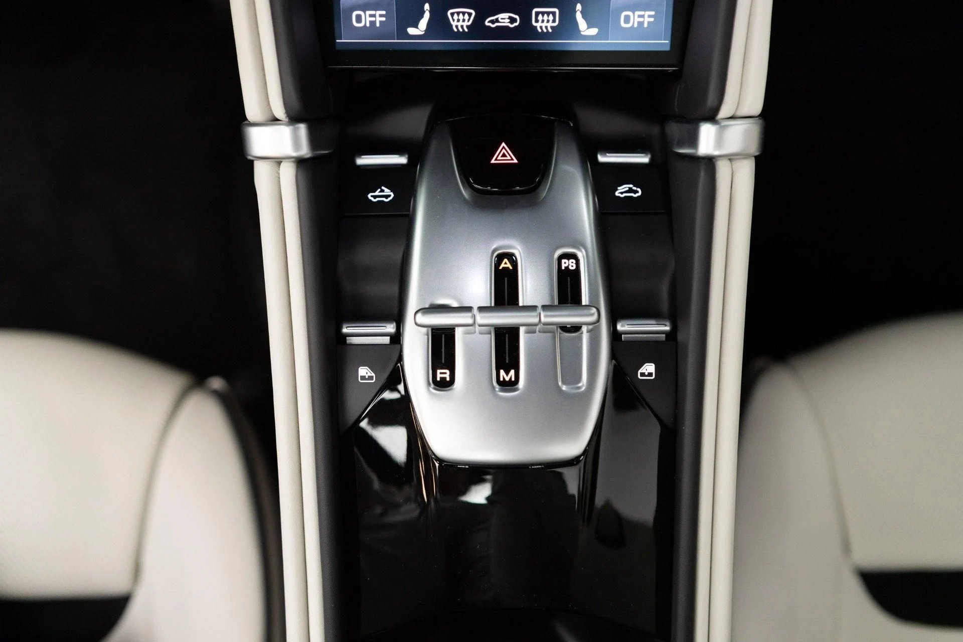 mph078_3034801719_Used_2024_Ferrari_Roma_Spider_1777367413_d0aeed2f12