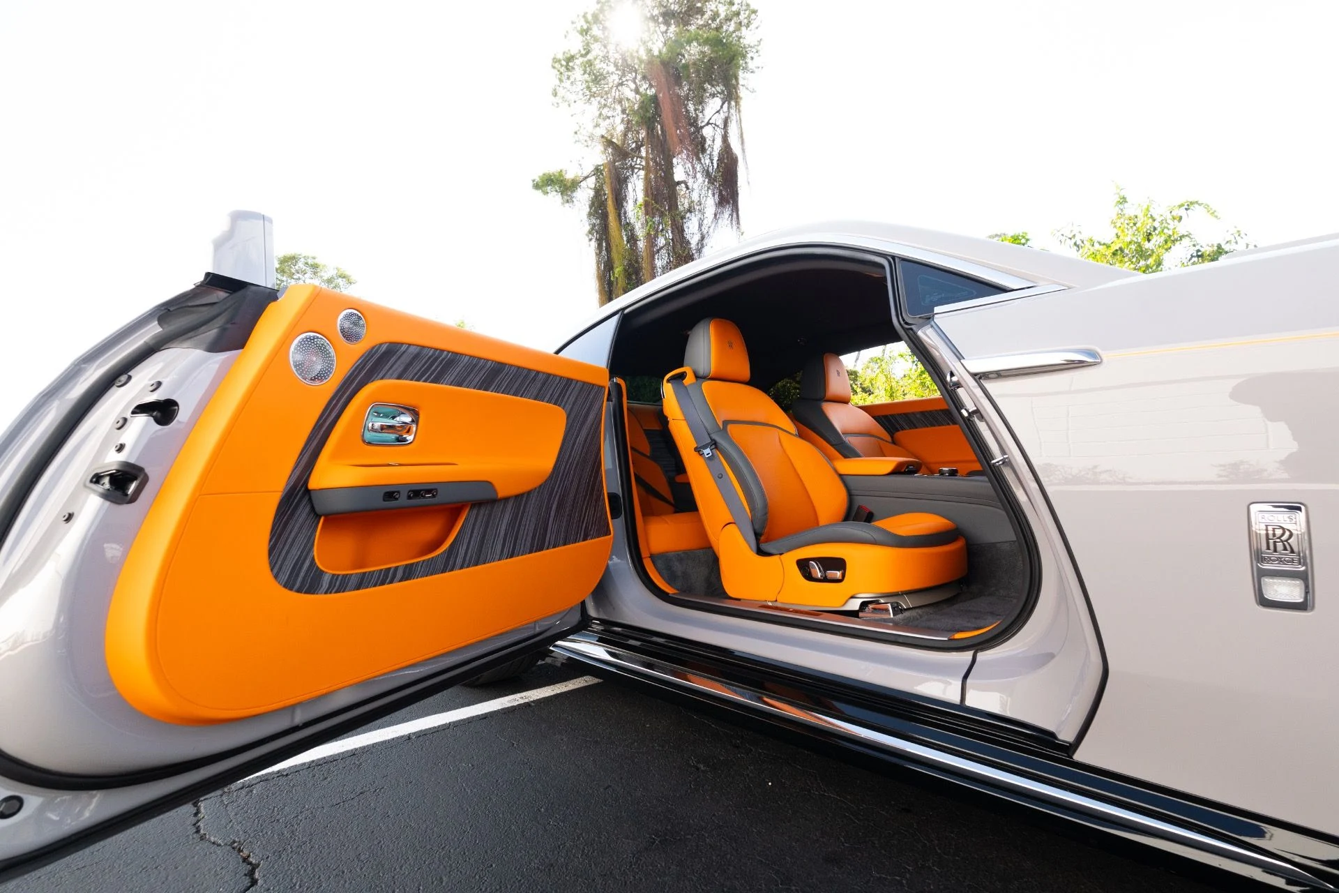 mph078_3046780167_Used_2024_Rolls_Royce_Spectre_1772250917_2c247c8919