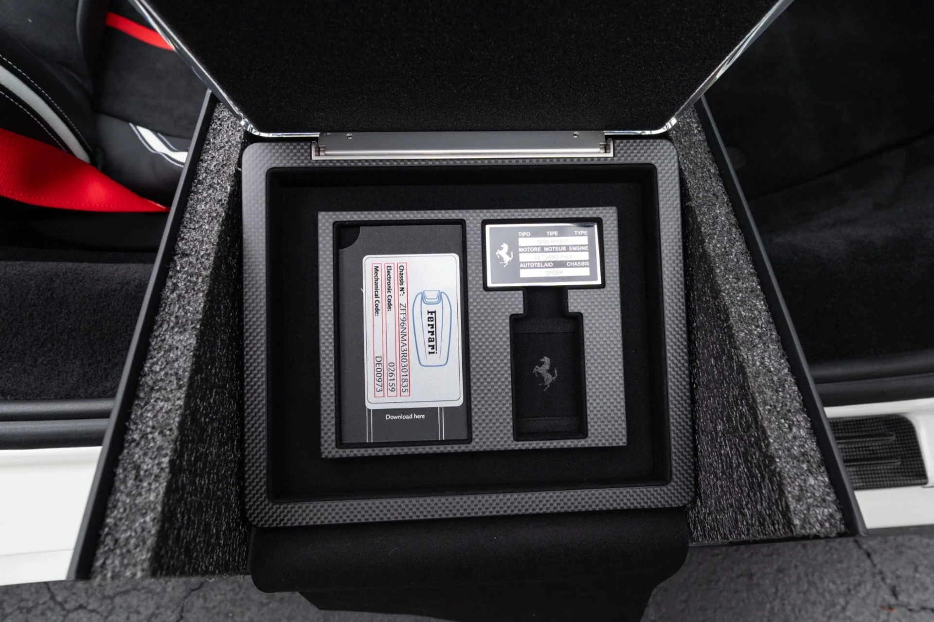 mph078_3087822609_Used_2024_Ferrari_SF_90_Spider_1775624639_00aec9f447