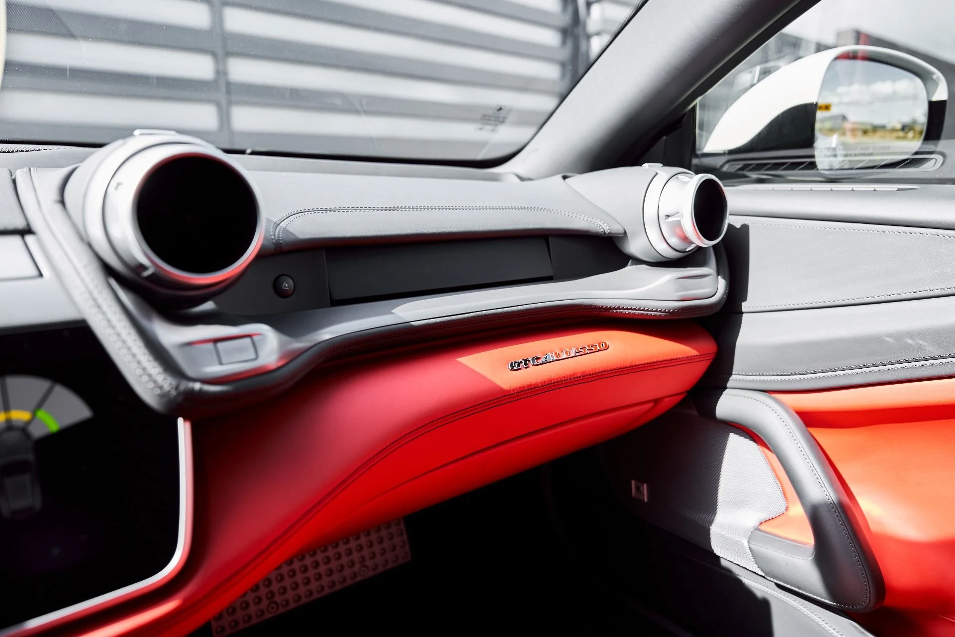 mph078_3096711568_Used_2019_Ferrari_GTC_4_Lusso_V12_1771467725_8b96ee5165