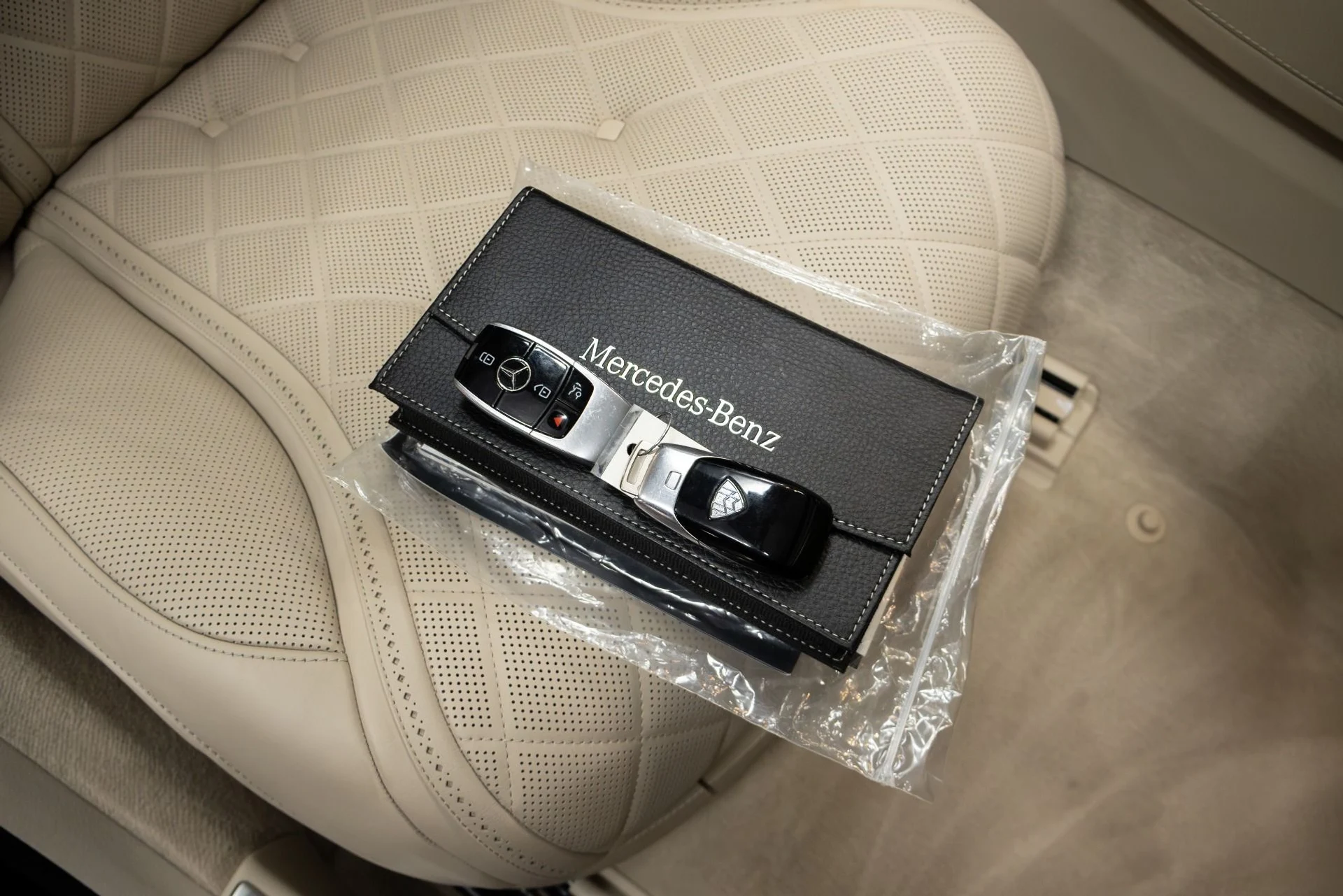 mph078_3164358338_Used_2019_Mercedes_Benz_S_Class_Maybach_S_650_1760740890_dfb065628a