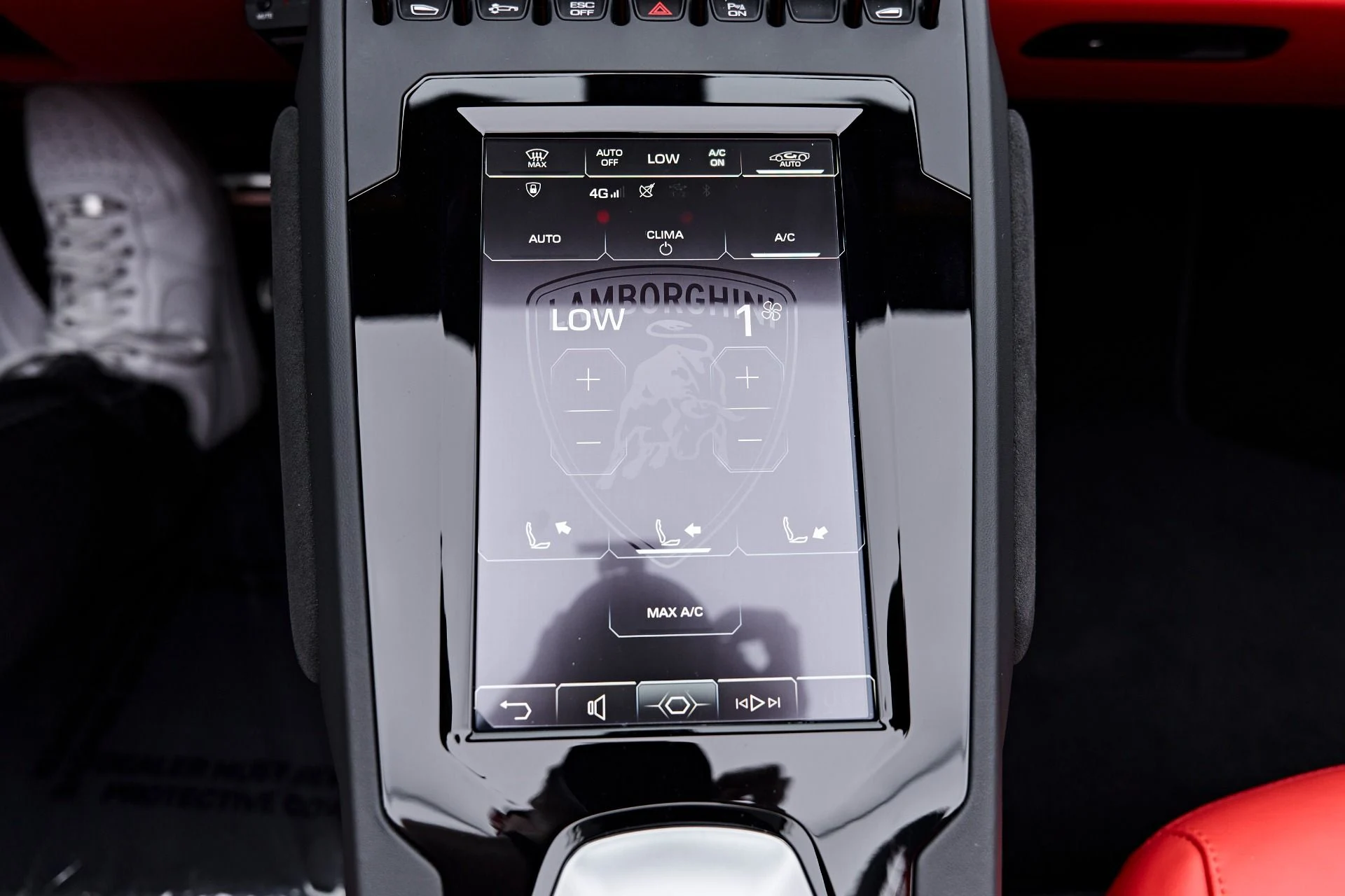 mph078_3177330334_Used_2024_Lamborghini_Huracan_EVO_Base_1791337215_d40363b391
