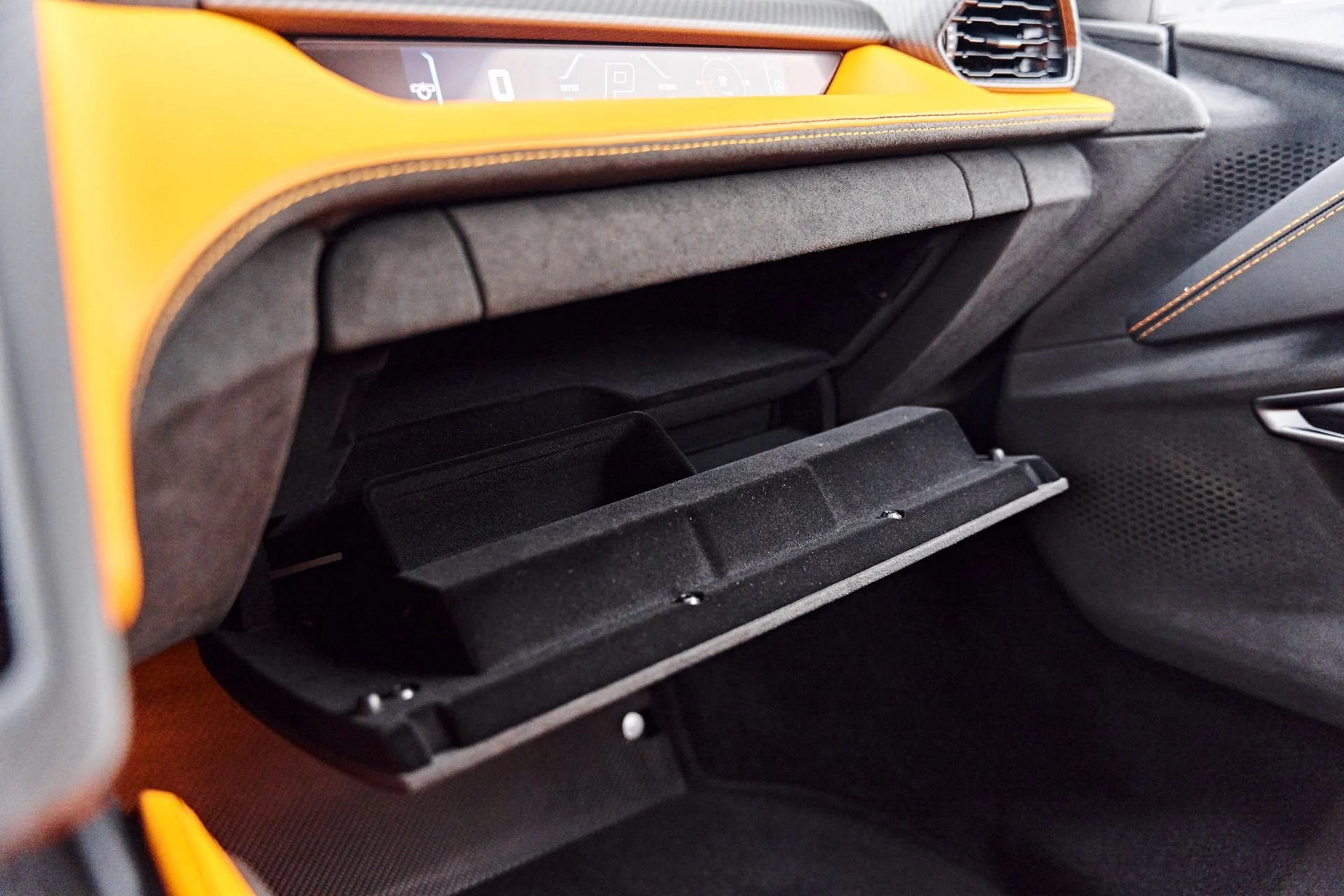 mph078_3511271529_Used_2024_Lamborghini_Revuelto_Base_1789623512_46200667b3