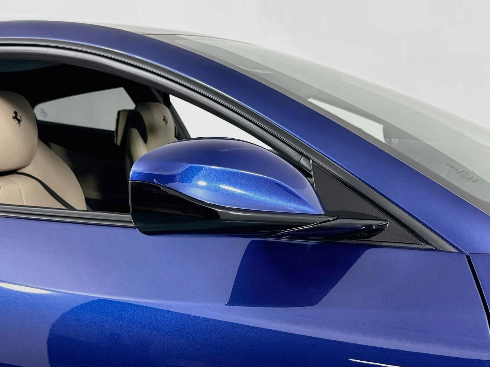 mph078_3517154944_Used_2019_Ferrari_GTC_4_Lusso_1792629211_435822ab3c