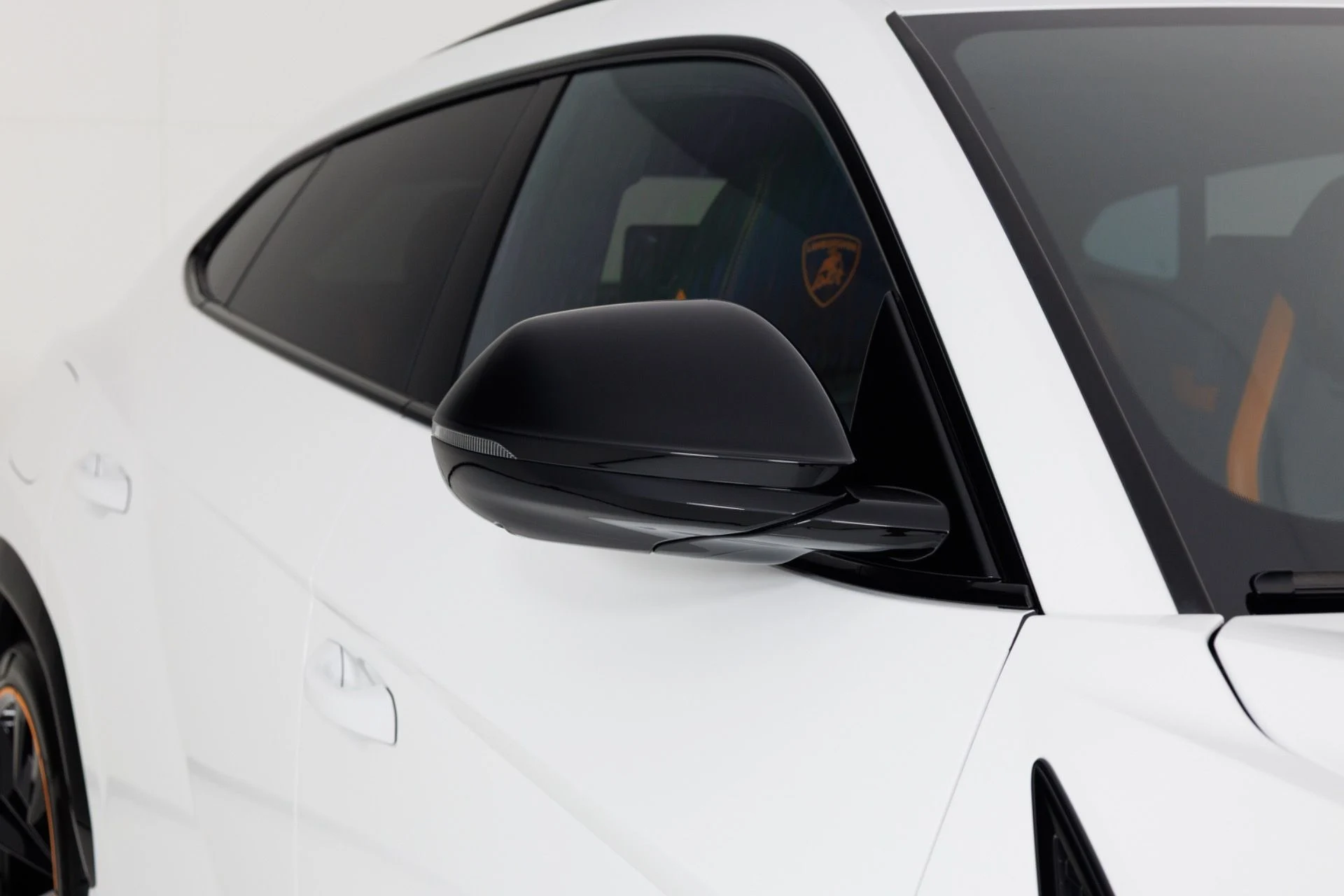 mph078_3569685914_Used_2024_Lamborghini_Urus_S_1775674860_36d50977aa