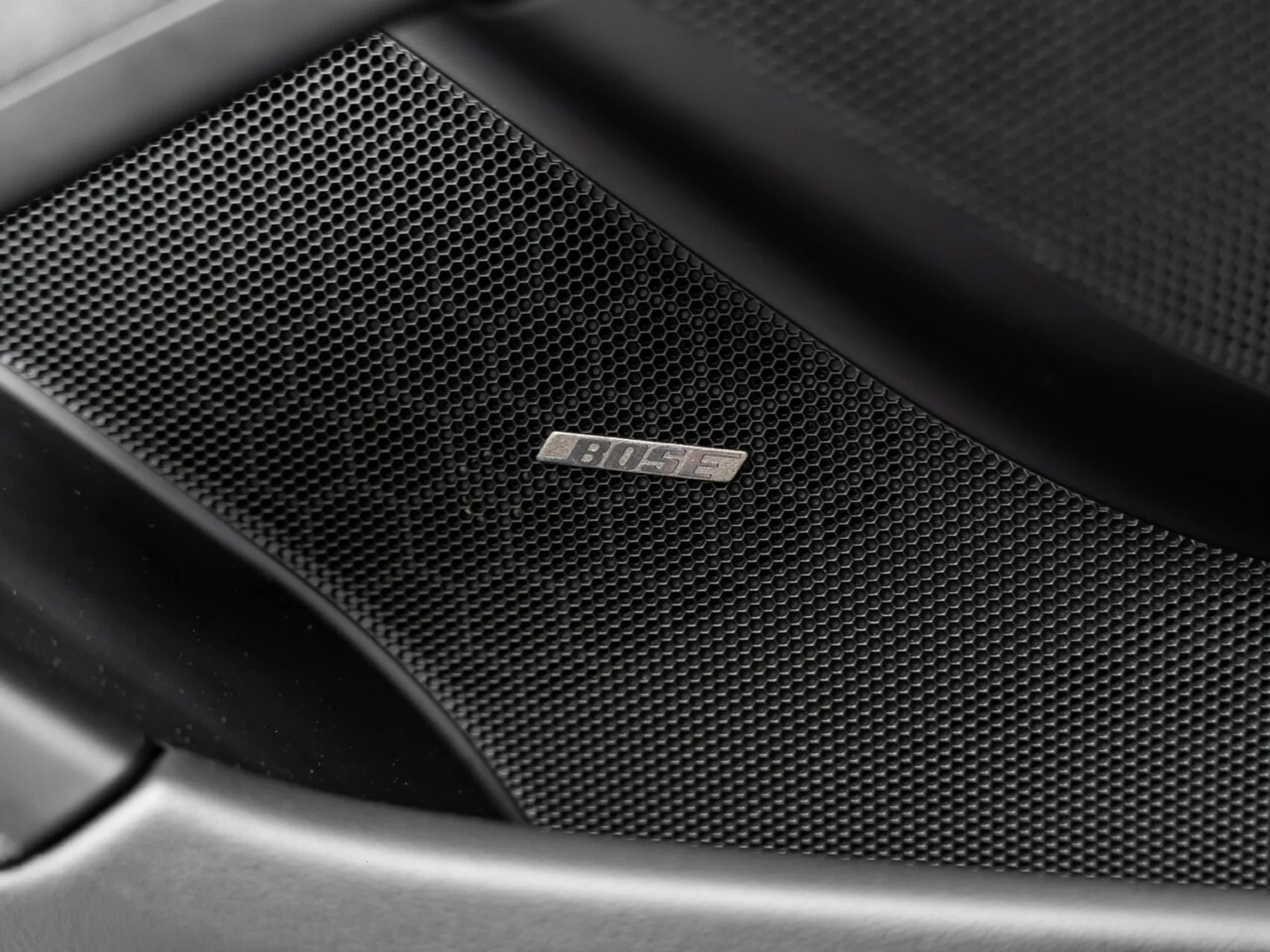 mph078_3595012925_porsche_911_2019_09a3dee27c