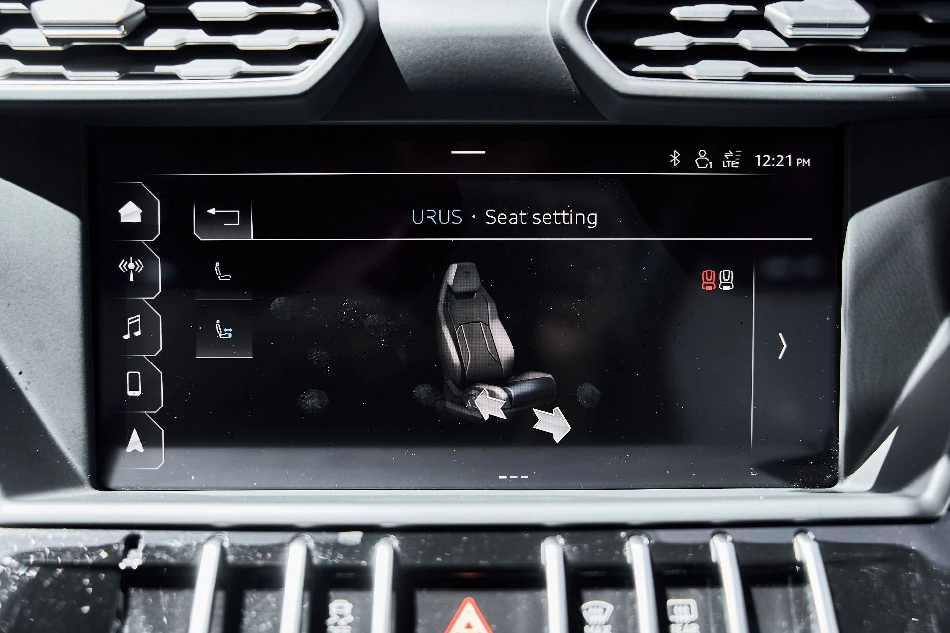 mph078_3659415080_Used_2019_Lamborghini_Urus_Base_1776301939_189639a057