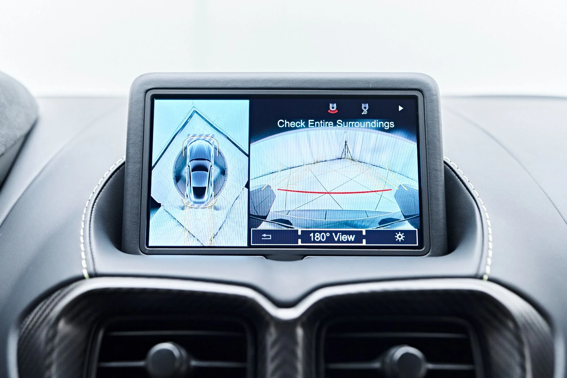 mph078_3677135061_Used_2023_Aston_Martin_Vantage_F1_Edition_1755655725_b1da297594