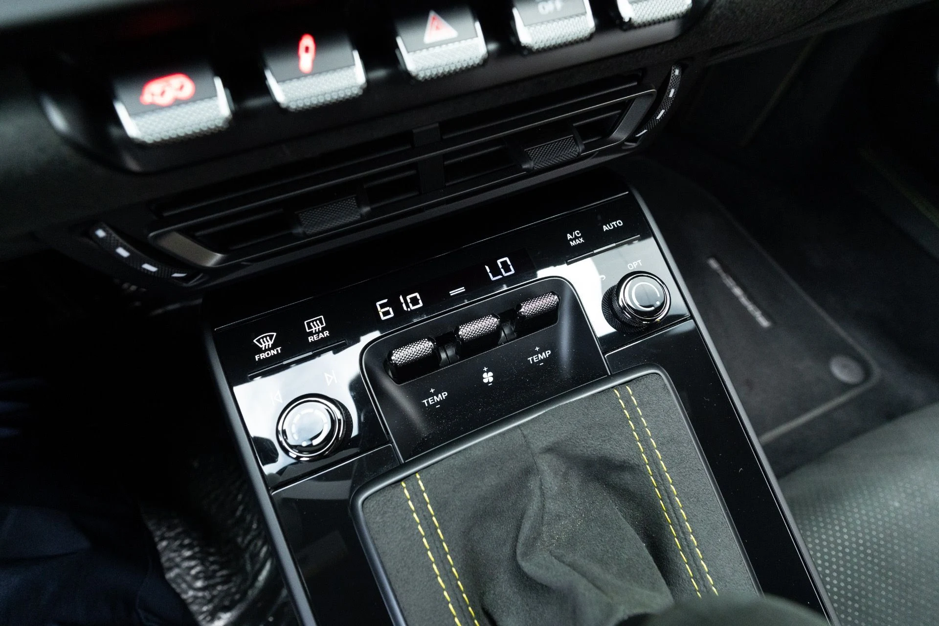 mph078_3680025020_Used_2024_Porsche_911_GT_3_1776966322_4b716d1766