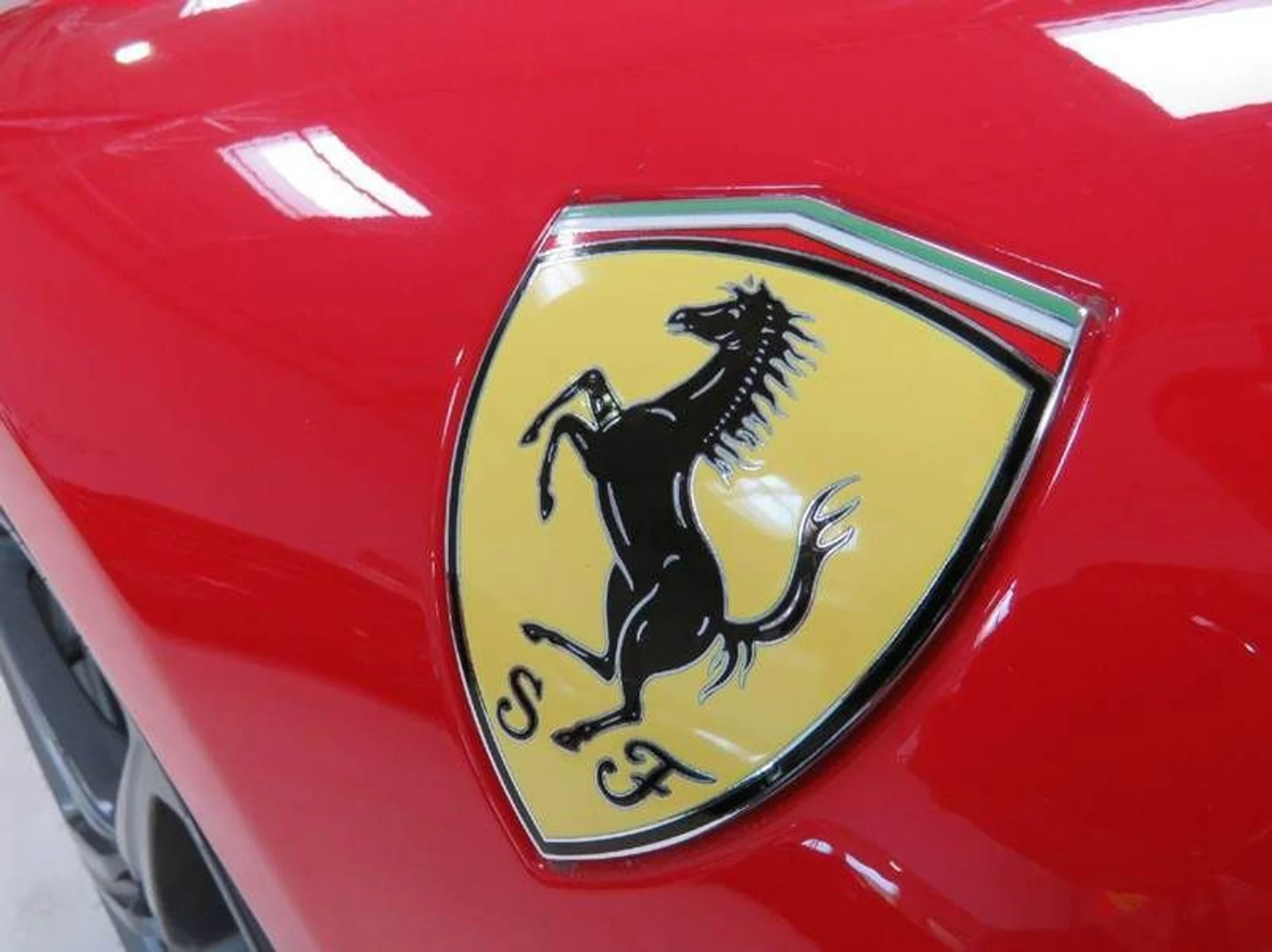 mph078_3710704766_2012_ferrari_458_italia_base_2dr_coupe_2b472e9043