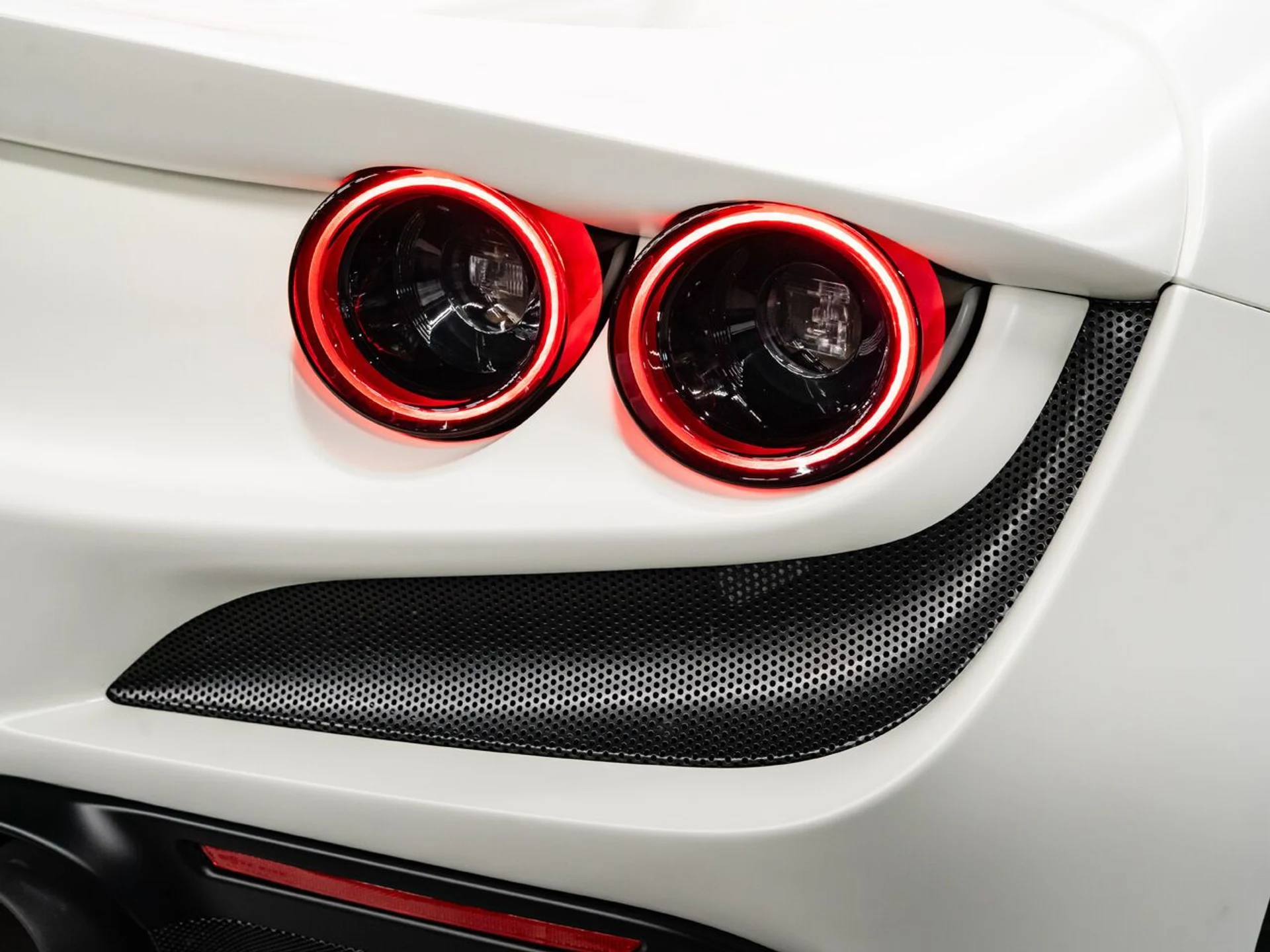 mph078_3874029673_ferrari_f8_spider_2022_fcd0adb3ae