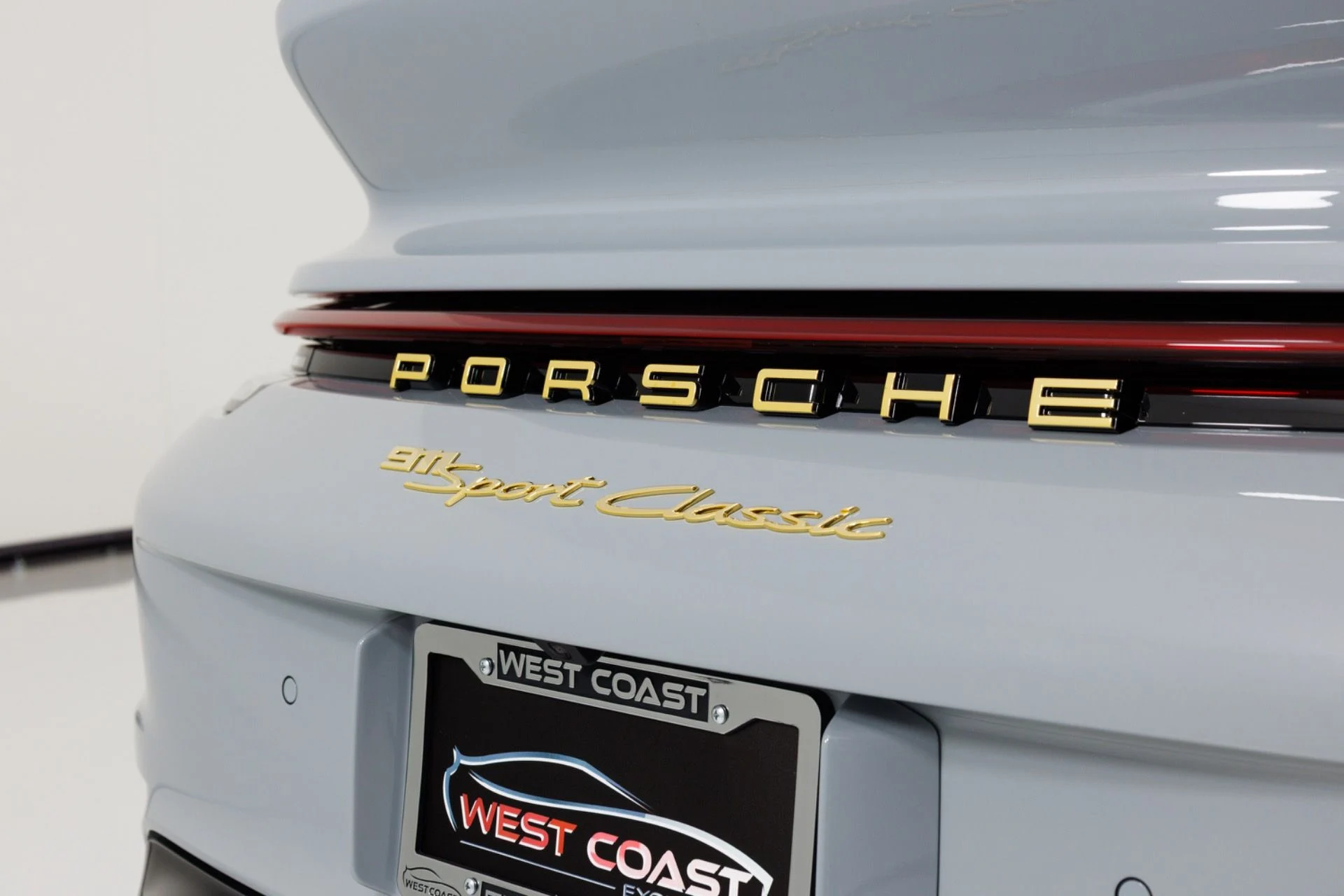 mph078_4018578026_Used_2023_Porsche_911_Sport_Classic_1775497661_796aec7e2d