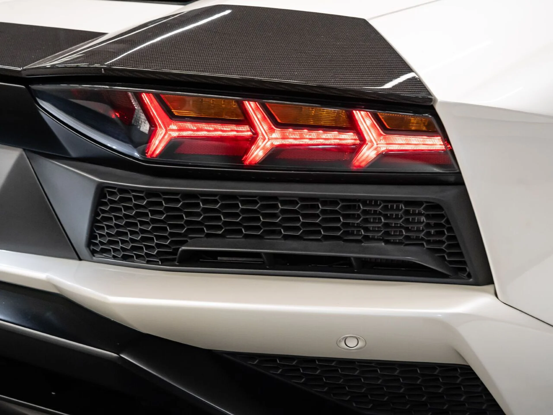 mph078_4150794542_lamborghini_aventador_2017_7bbda2df83