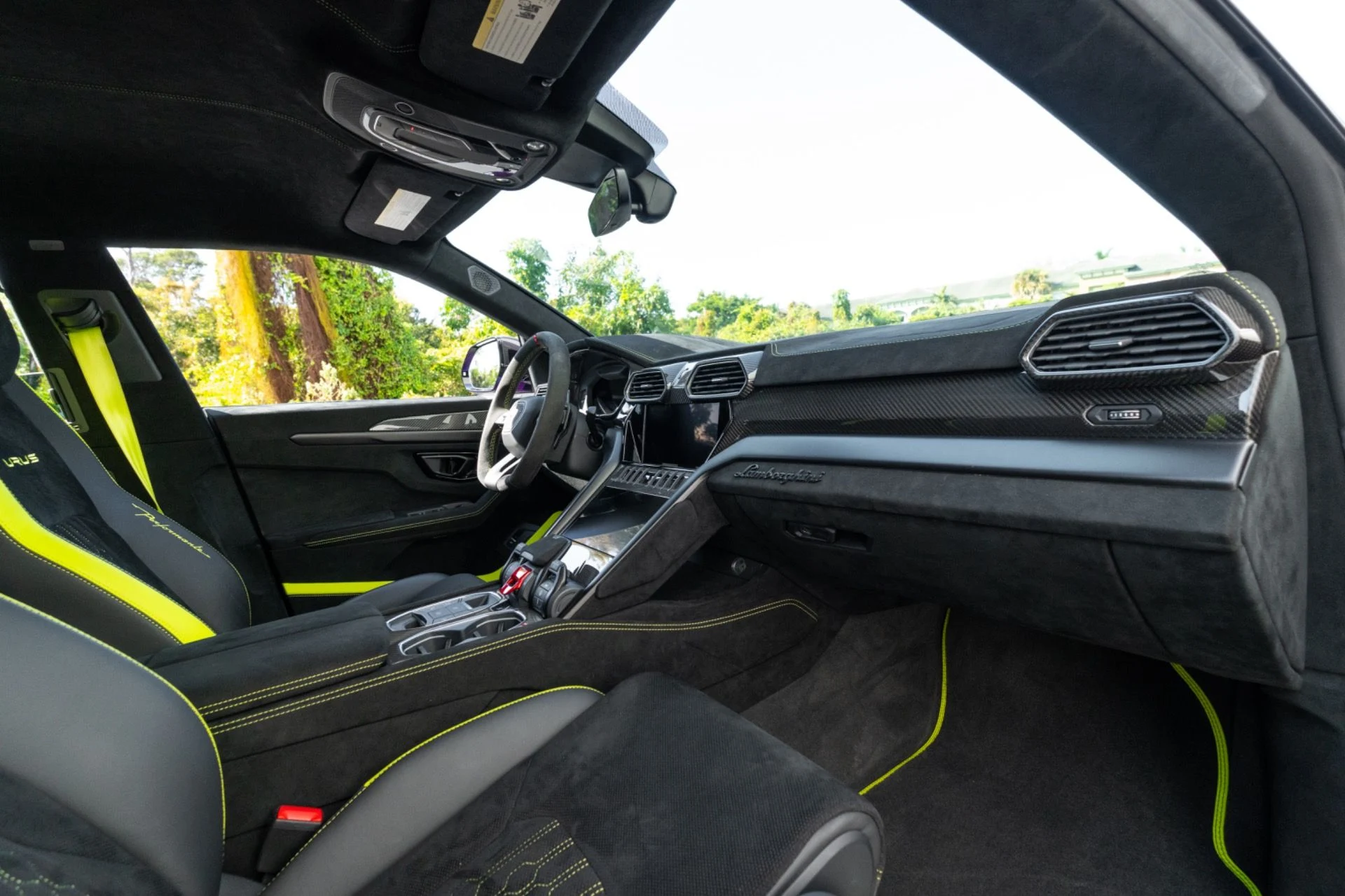 mph078_4259712538_Used_2023_Lamborghini_Urus_Performante_1771690657_fc0ea7d6b4