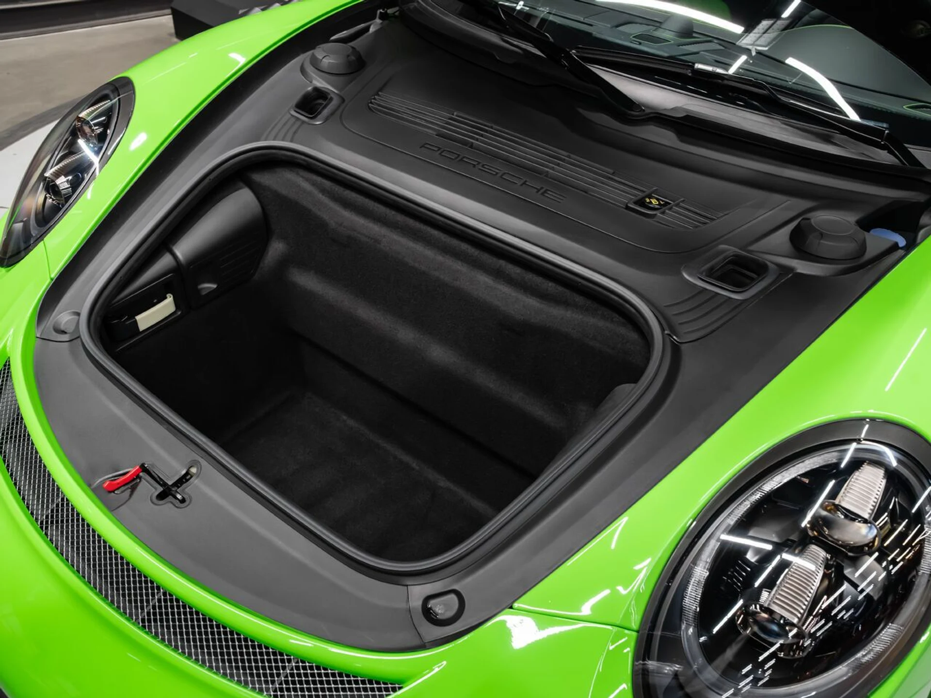 mph078_597357522_porsche_911_2019_842ffb1322