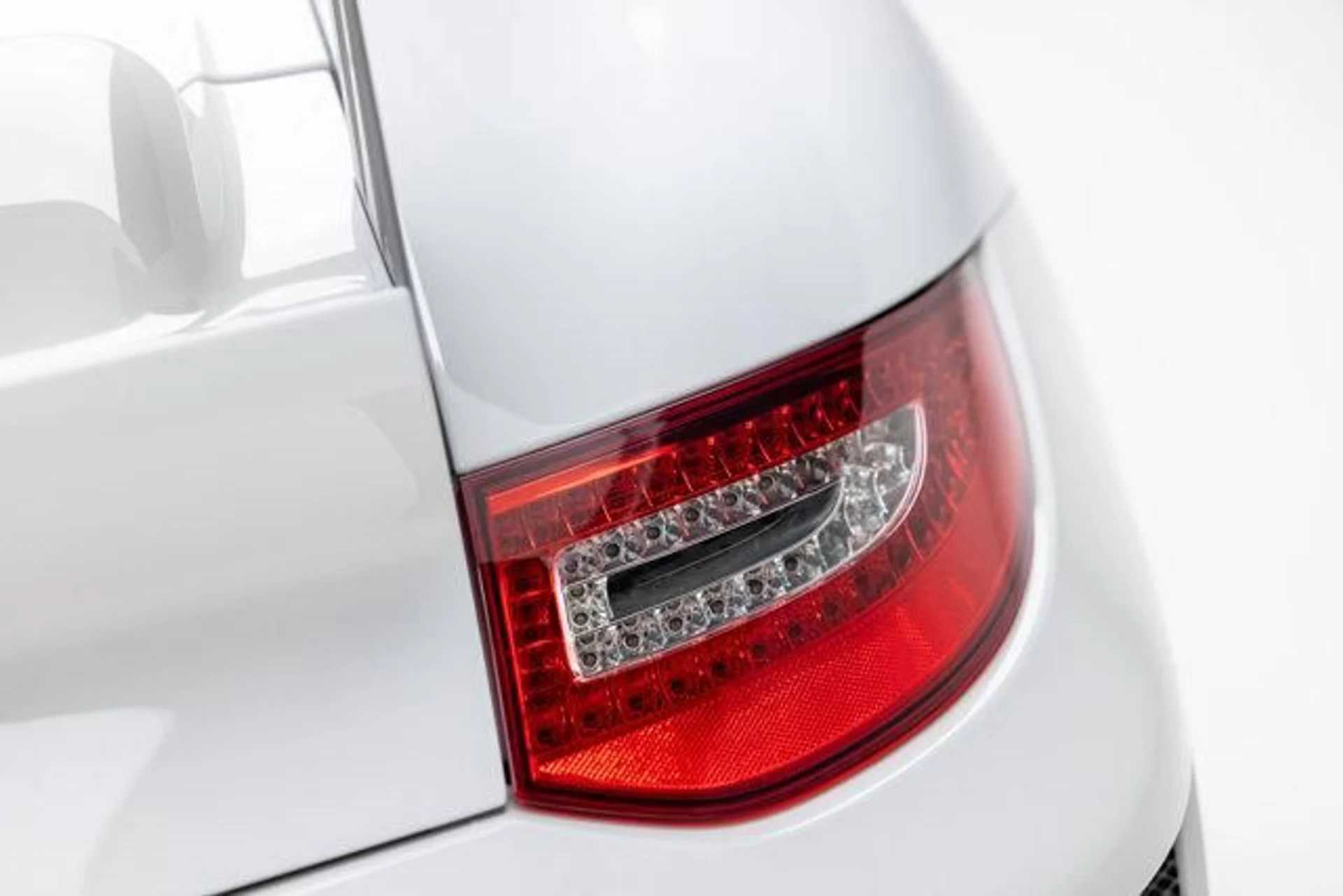 mph078_599007654_e_BY_1_K_Ch_Rzs_Q7n_Bfl_Bb4vdrm_A_Zs8_20bcc1186e