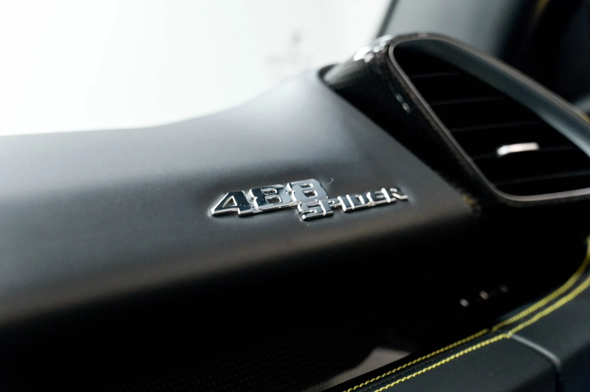 mph078_653498950_Used_2017_Ferrari_488_Spider_1782250763_6f8d81042a