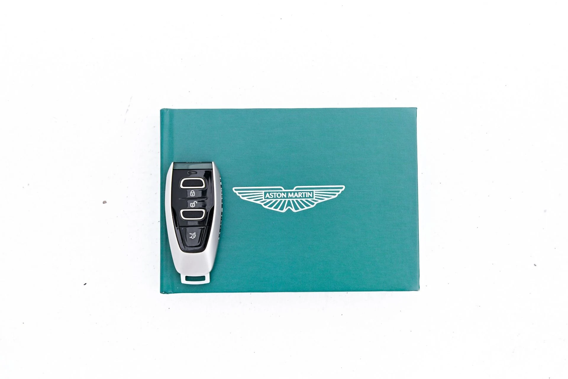 mph078_710611440_Used_2025_Aston_Martin_DB_12_Volante_1791997335_8f6dad593b