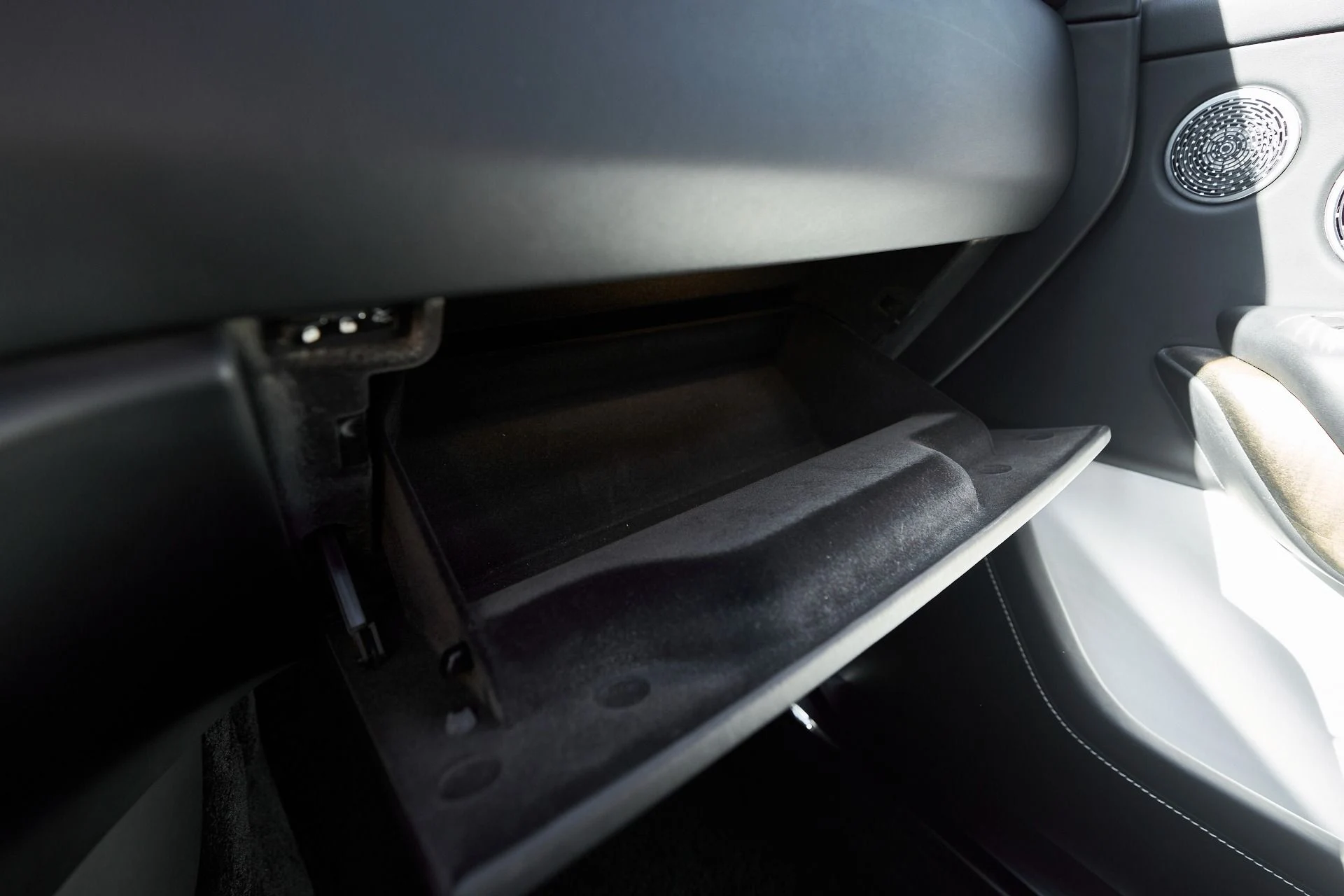 mph078_849159231_Used_2019_Rolls_Royce_Cullinan_Base_1767201796_09512521c9