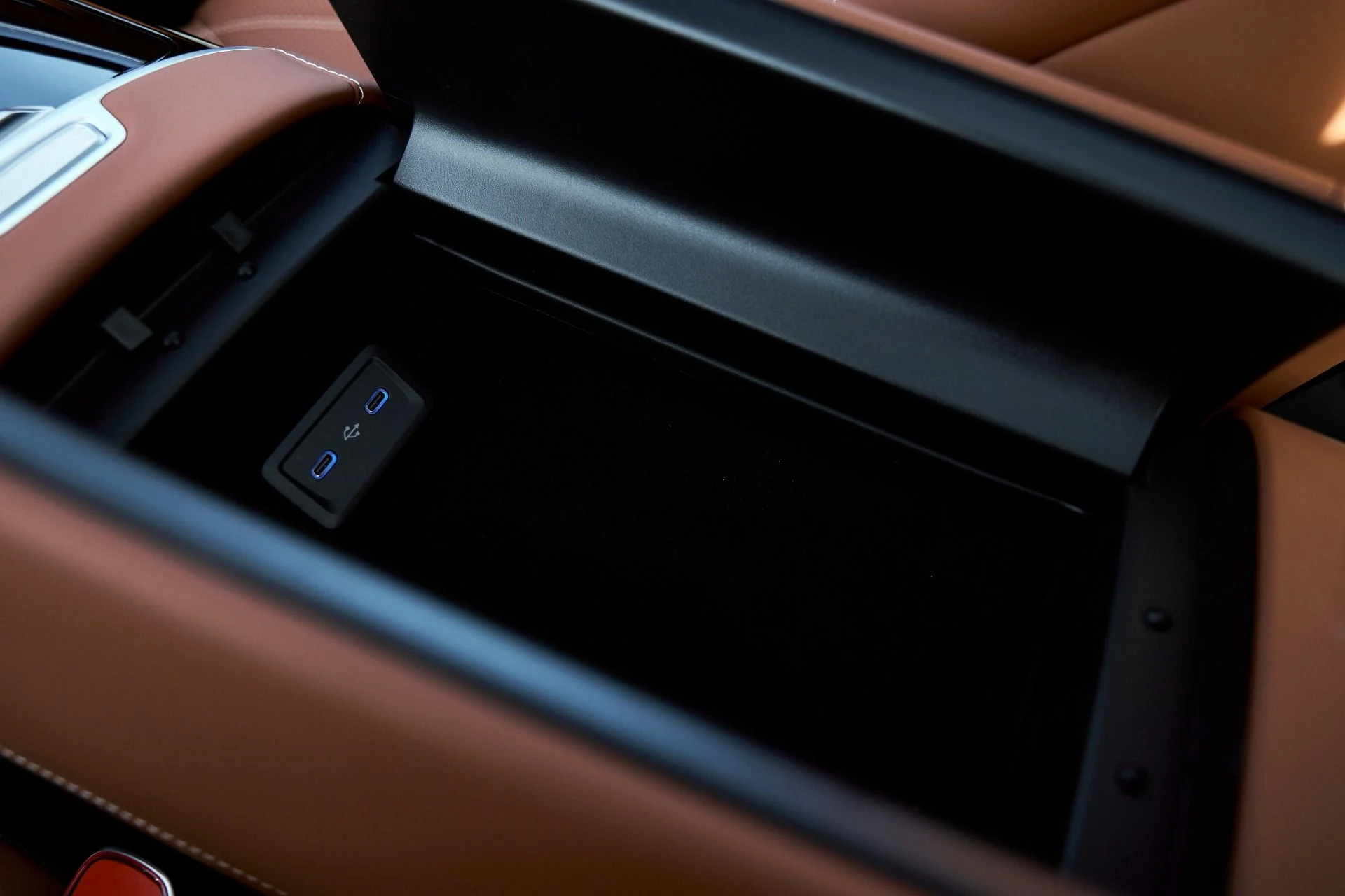 mph078_898562352_Used_2026_Mercedes_Benz_S_Class_Maybach_S_680_1766455667_83e5176c5c