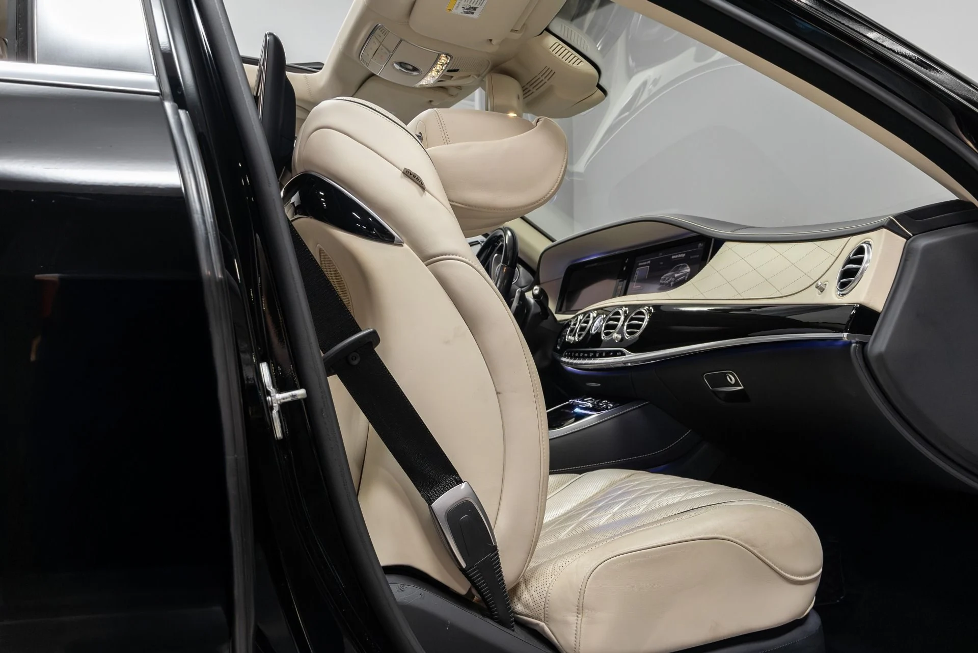 mph078_954131047_Used_2016_Mercedes_Benz_S_Class_Maybach_S_600_1763586066_7551491239