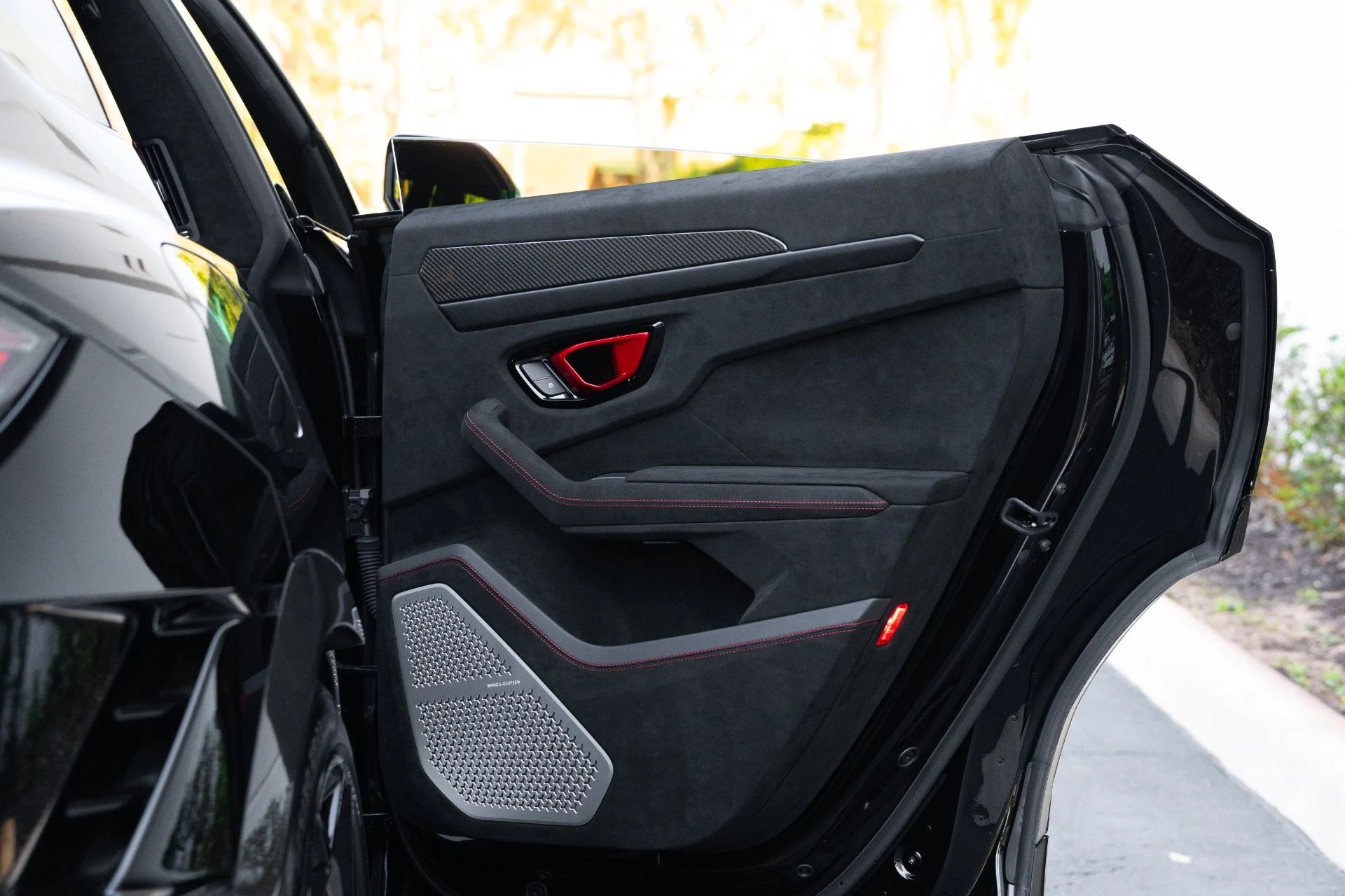 mph078_976280030_Used_2024_Lamborghini_Urus_Performante_1770940170_35cae63374