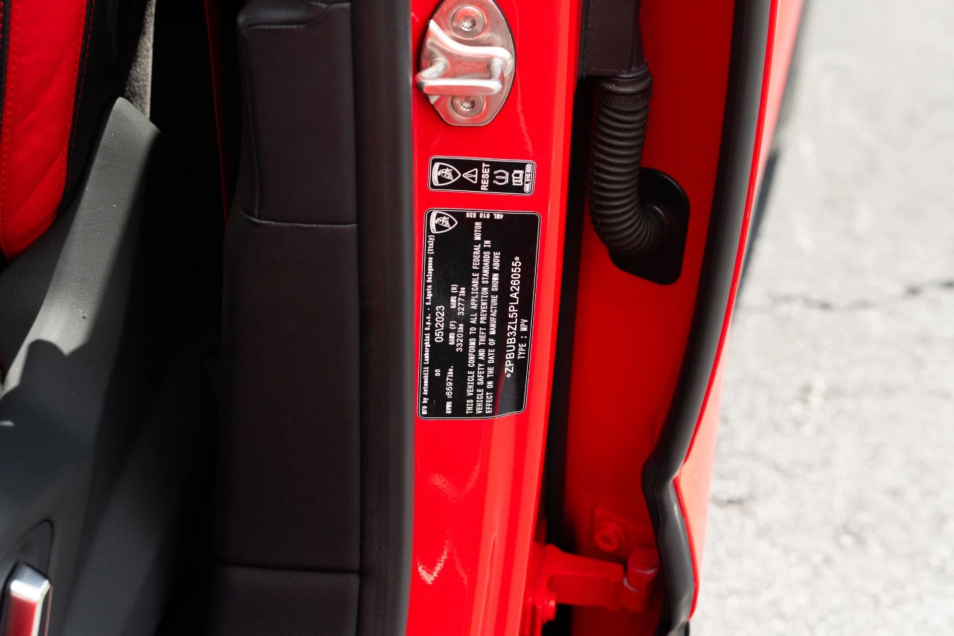 mph079_1078880833_Used_2023_Lamborghini_Urus_S_1771018680_53426d1082