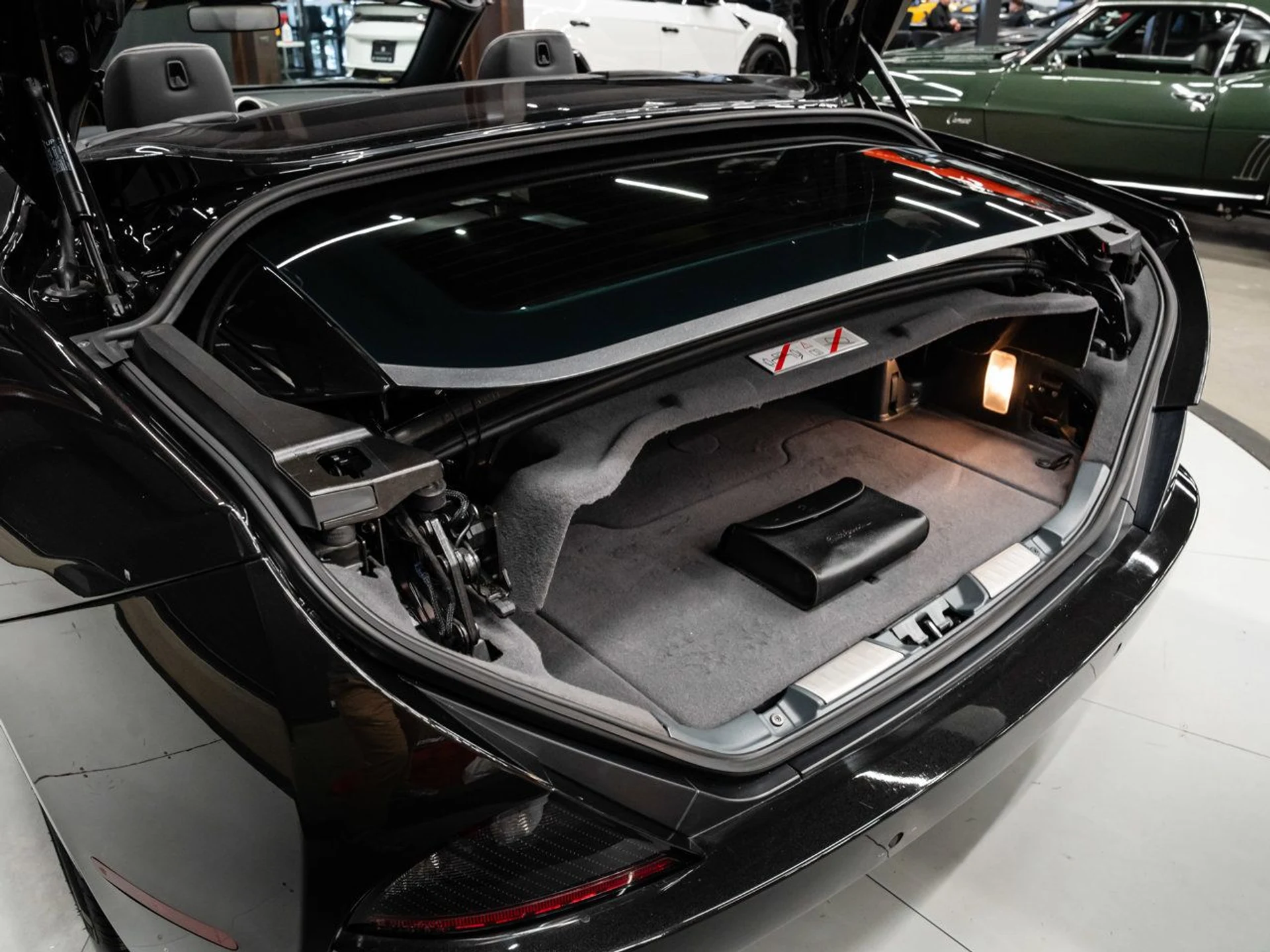 mph079_1156588746_ferrari_california_2011_487c4f9fc4