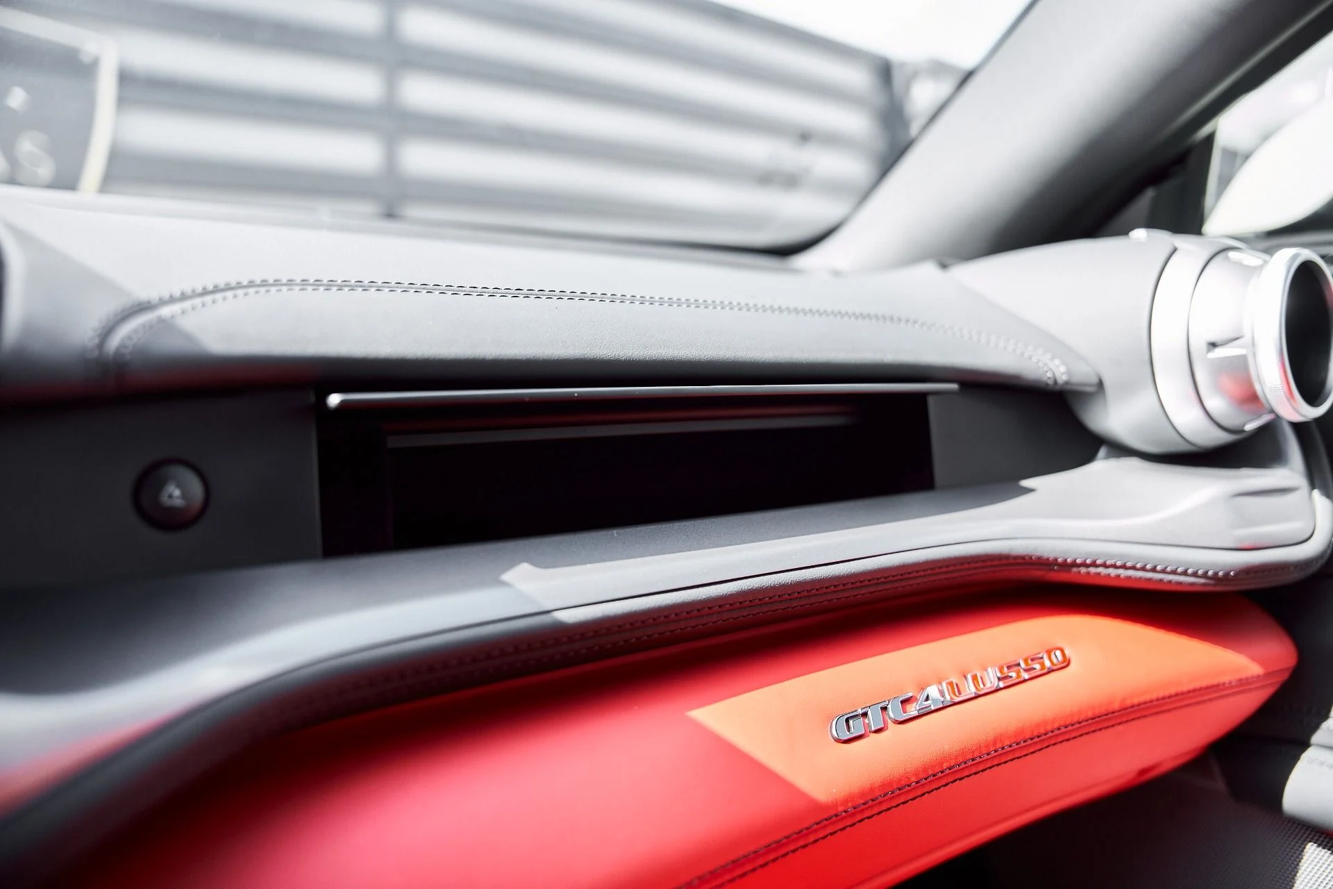 mph079_1337968694_Used_2019_Ferrari_GTC_4_Lusso_V12_1771467726_9c2fcb82e1