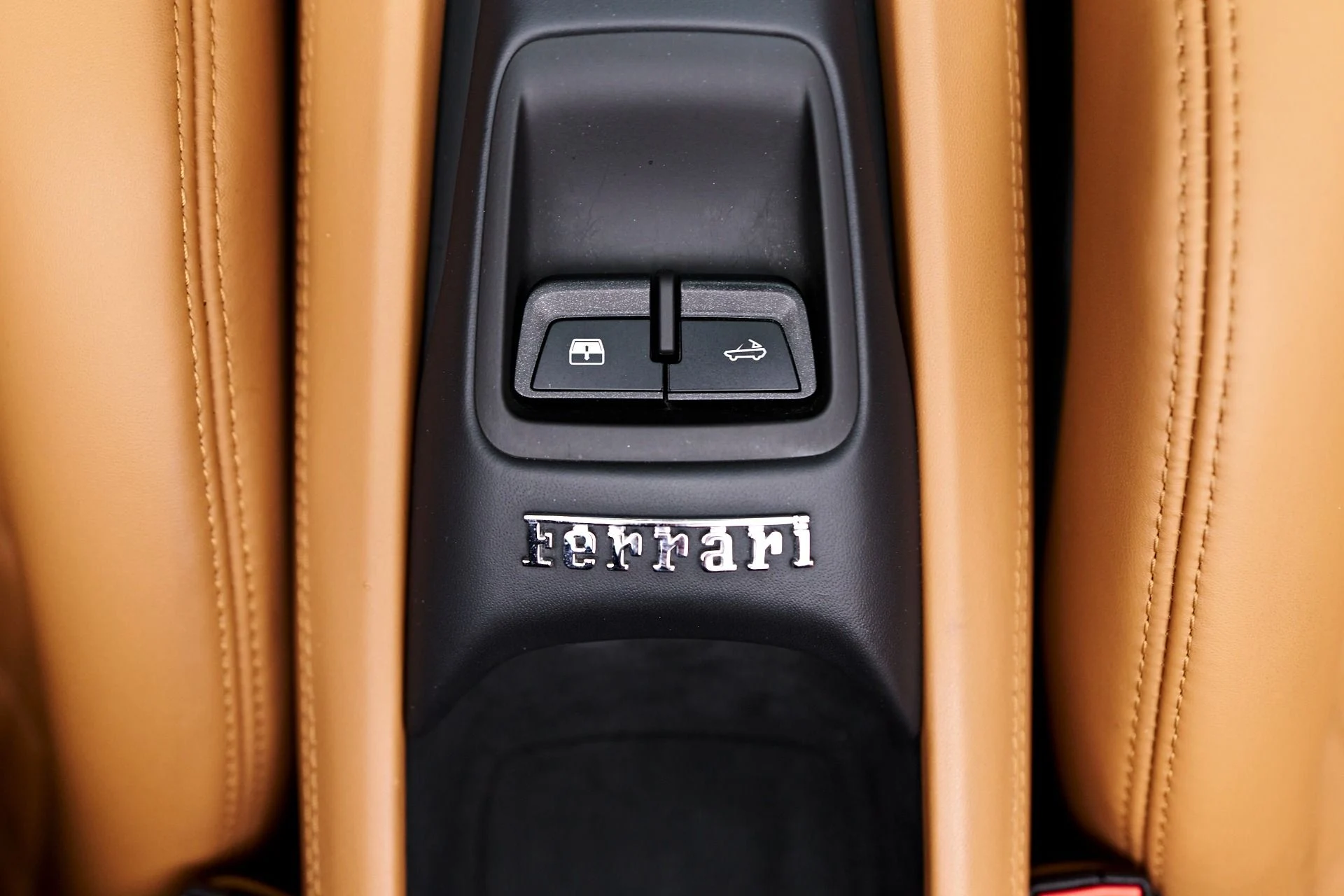 mph079_1341958063_Used_2022_Ferrari_F8_Spider_Base_1757638674_372746b9a4