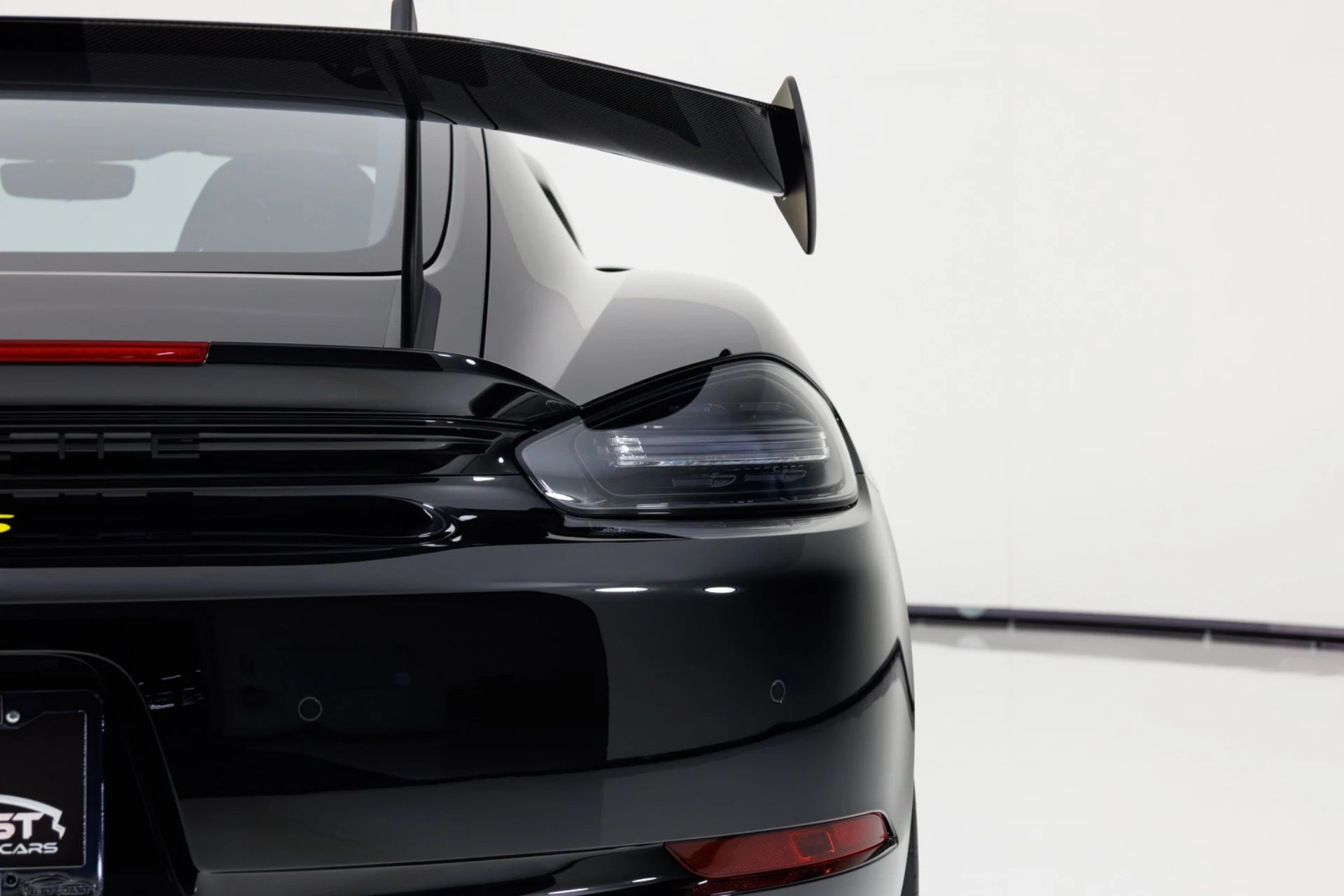 mph079_146888006_Used_2025_Porsche_718_Cayman_GT_4_RS_1774365238_b0b30868de