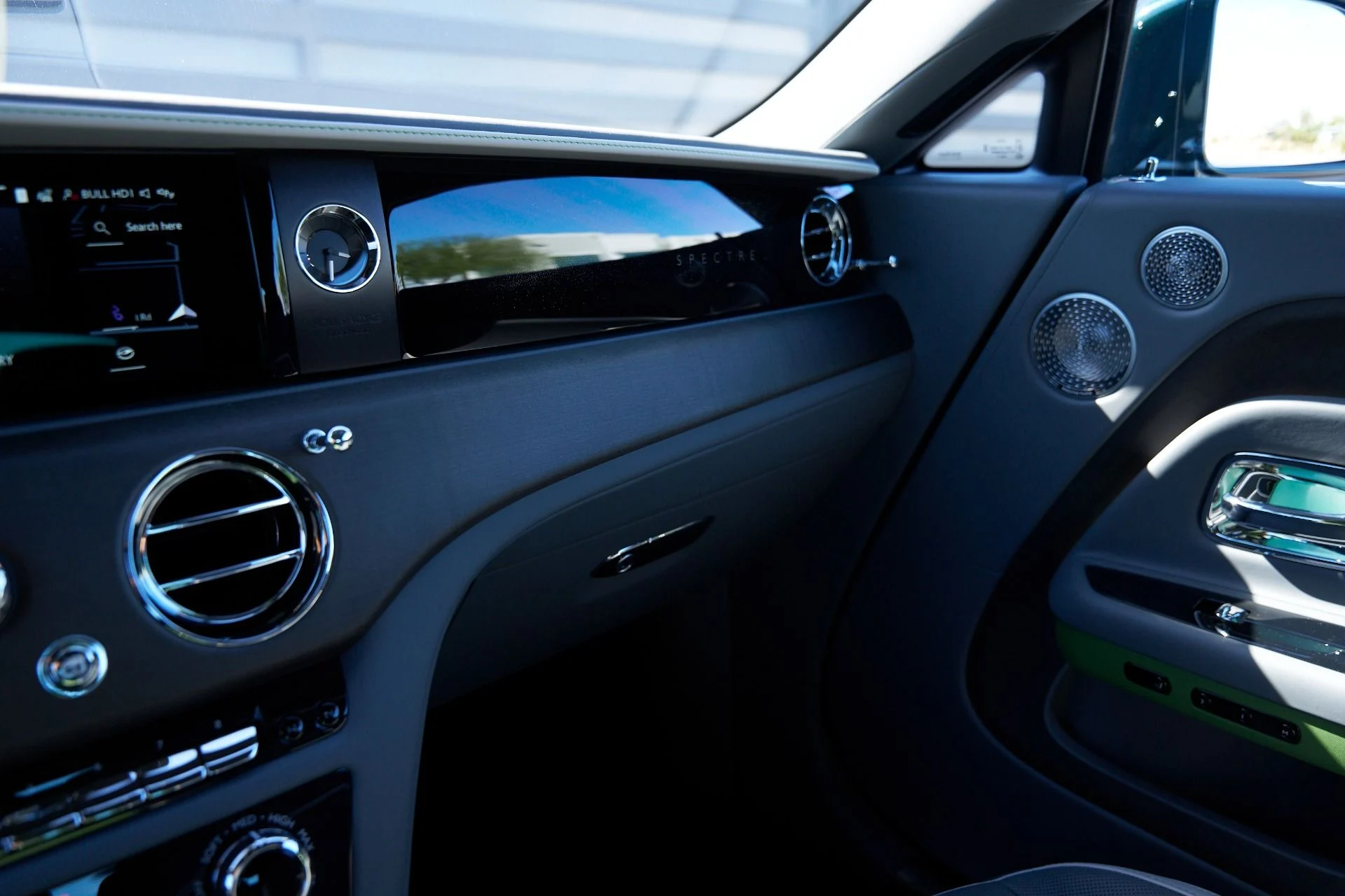 mph079_152454778_Used_2024_Rolls_Royce_Spectre_Mansory_1776840178_40e3e14a35