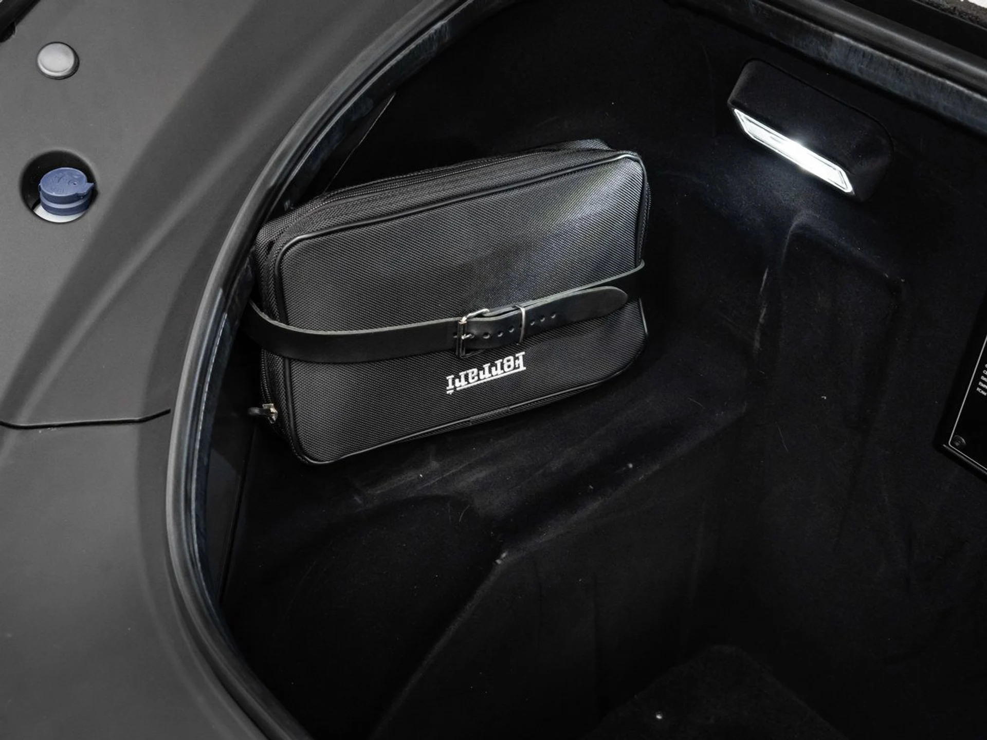 mph079_155314749_ferrari_f8_spider_2021_cddf0dbf19