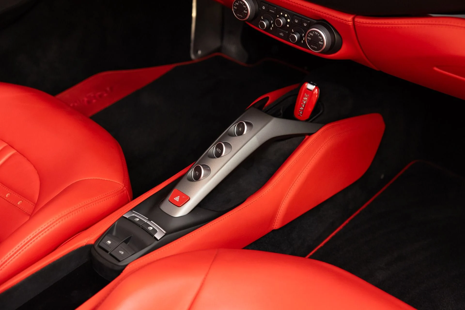 mph079_1595447635_Used_2017_Ferrari_488_Spider_1782928038_d9ffdb710b