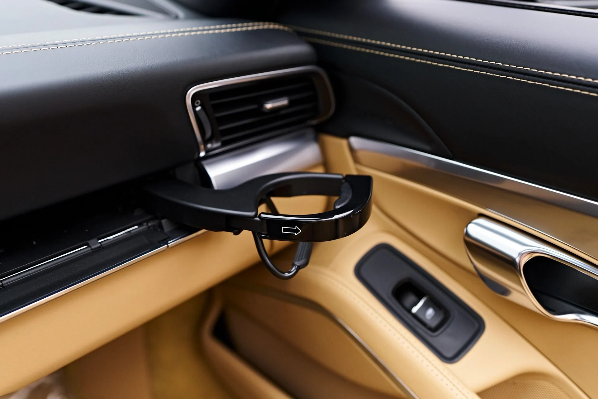 mph079_1729176673_Used_2015_Porsche_911_Carrera_1752707667_a7b7017b2d