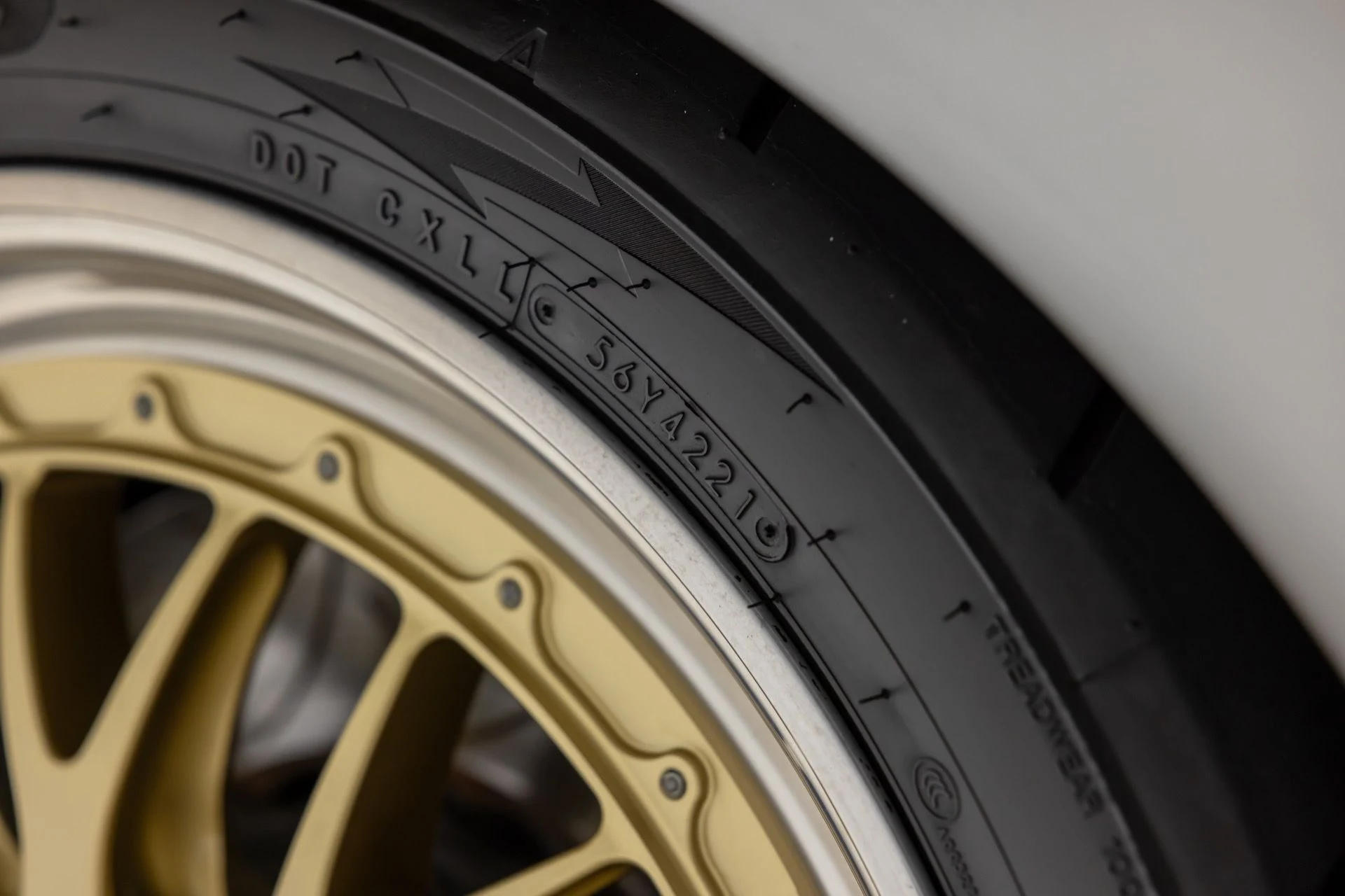 mph079_1748205900_13475_p80_l_179b2e6db9