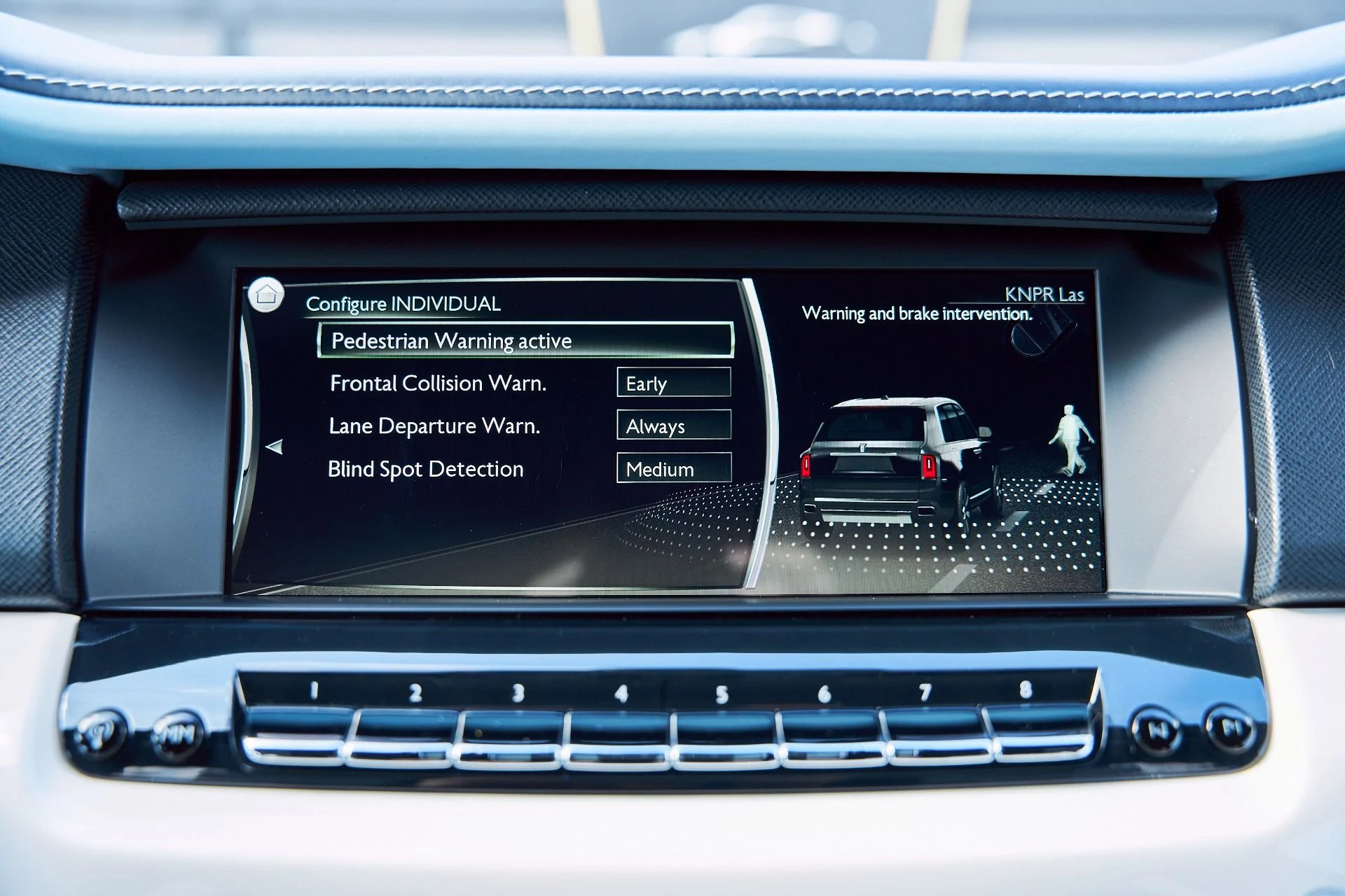 mph079_1883461600_Used_2022_Rolls_Royce_Cullinan_Base_1767400180_547ad2d192