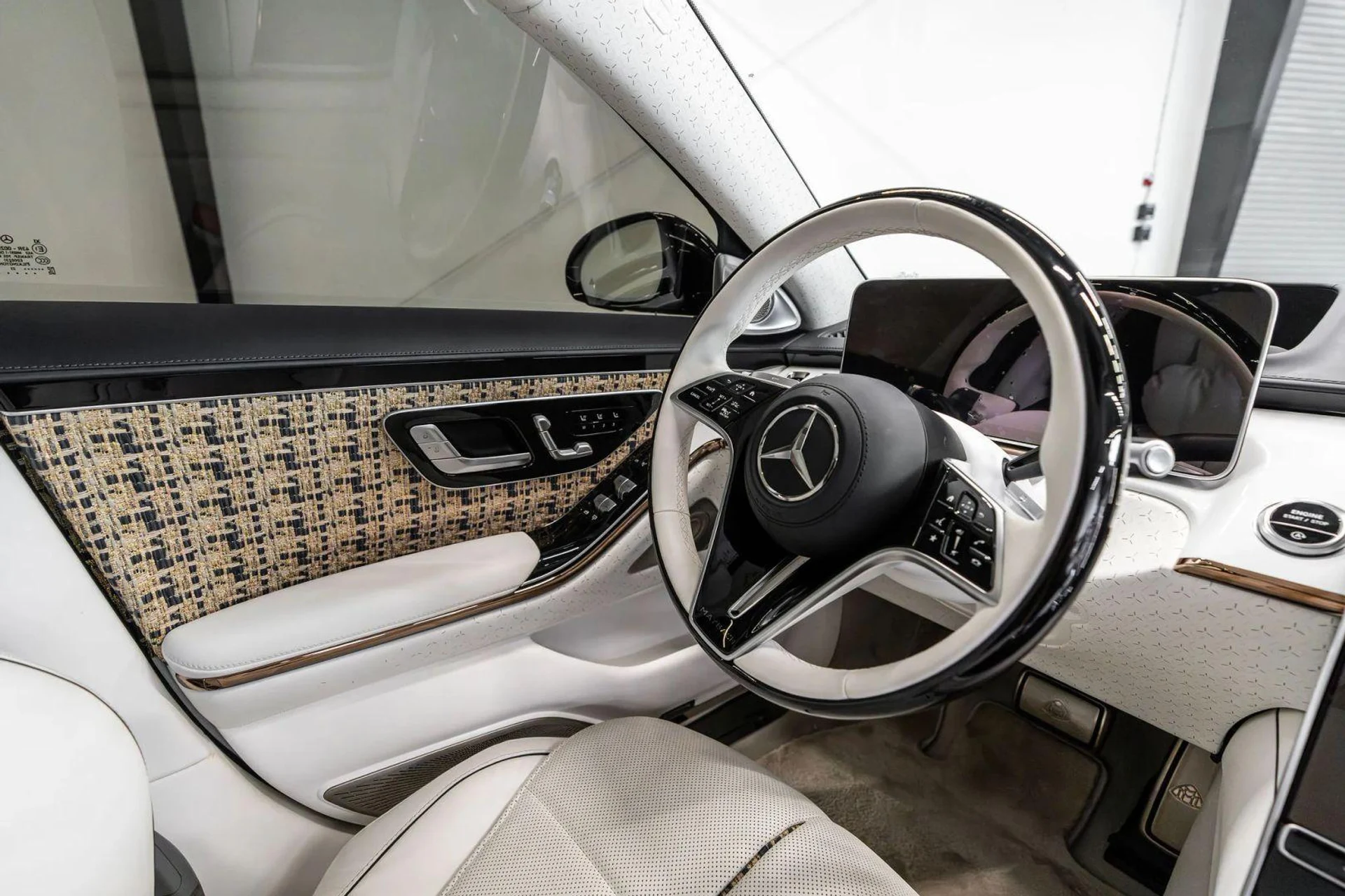 mph079_1884070245_Used_2023_Mercedes_Benz_Mercedes_Maybach_S_Class_S_680_4_MATIC_Sedan_4_D_1784824245_7e7bb33755