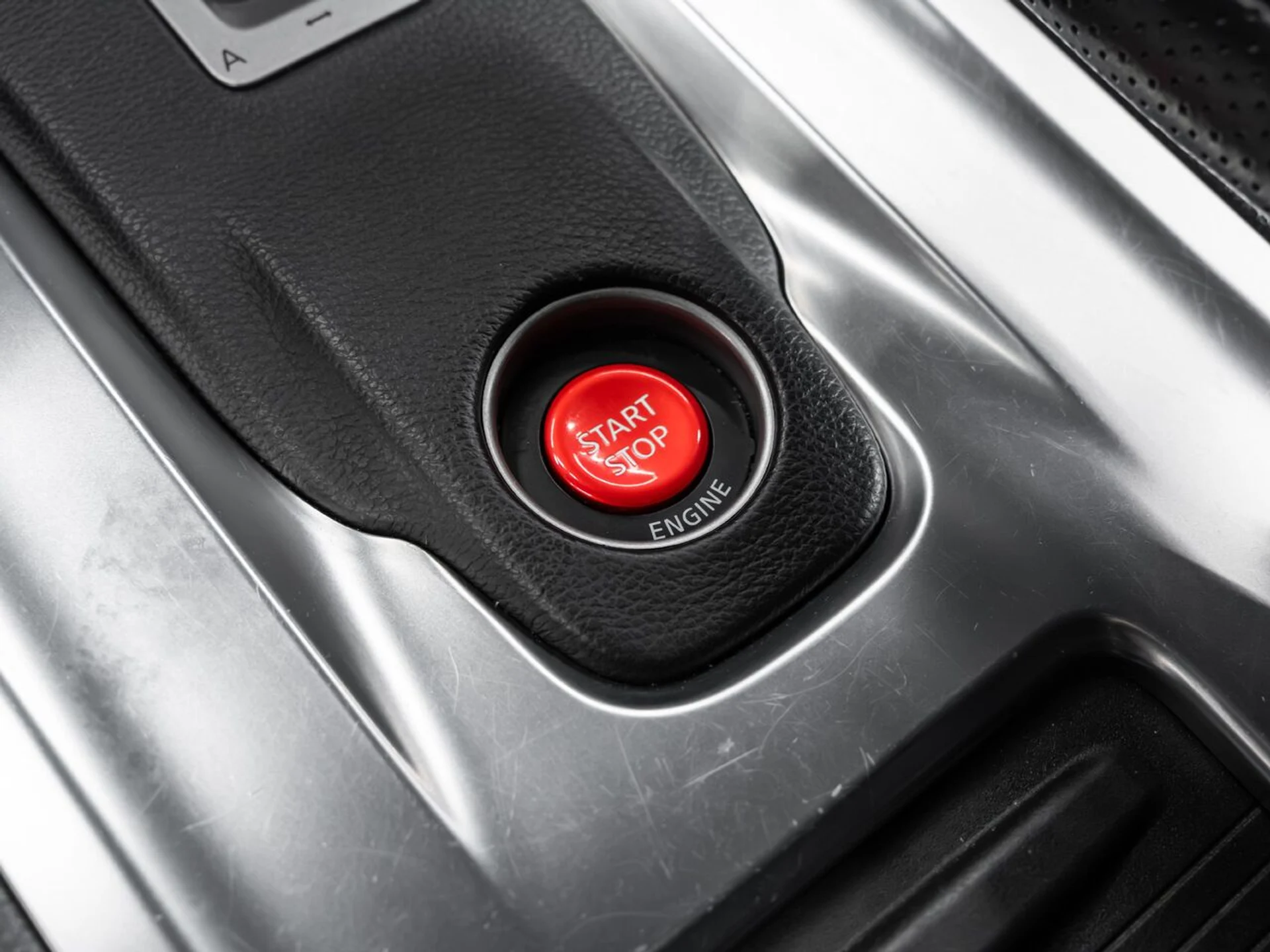 mph079_1995472890_nissan_gt_r_2009_68cd19151c