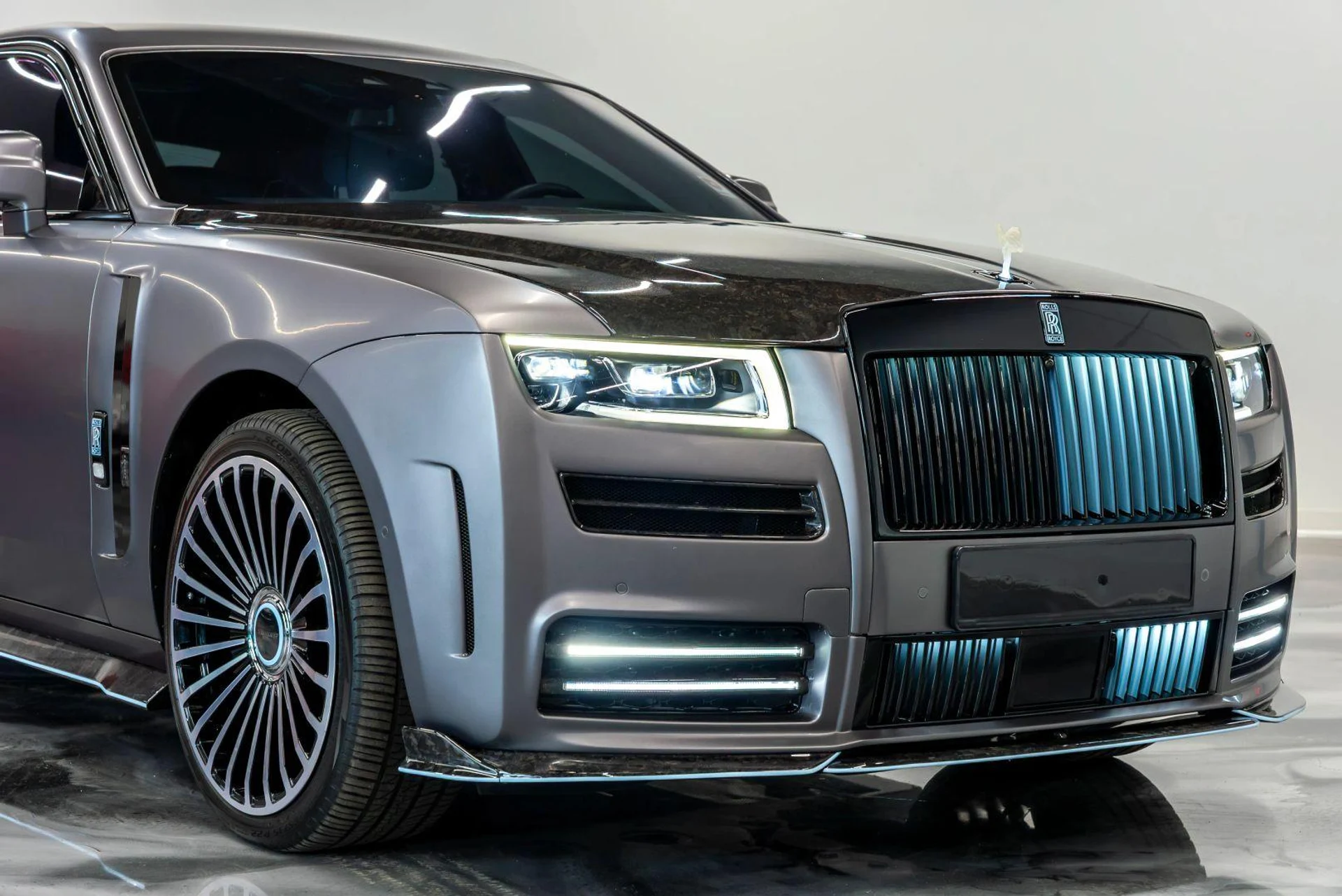 mph079_2055476072_Used_2022_Rolls_Royce_Ghost_Sedan_4_D_1783500984_6c5b4f8c6b