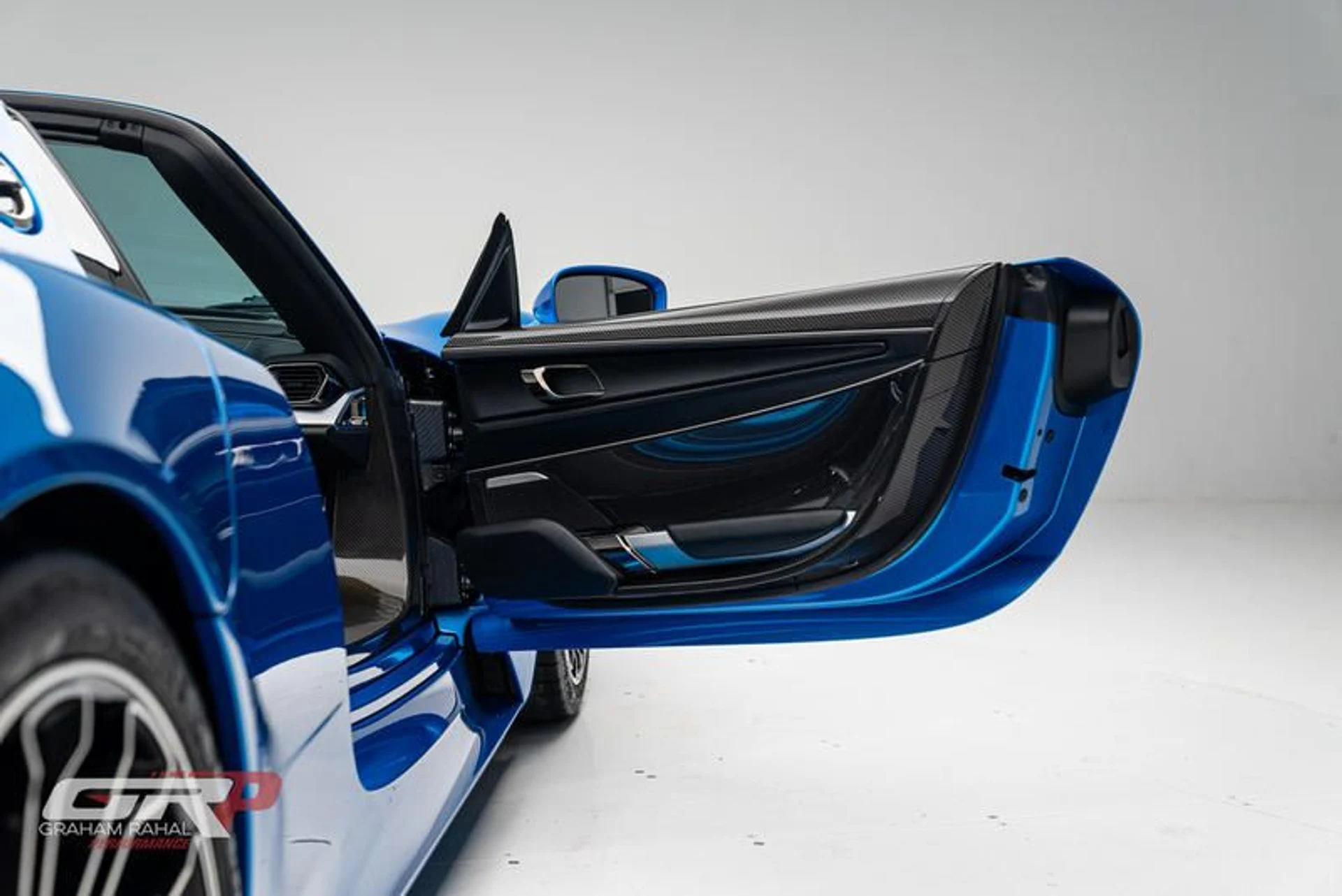 mph079_2092888682_1_DC_1_CD_16_0727_4_BB_8_B9_E1_79_A9_B84_EA_9_C2_e9ffa7abf8