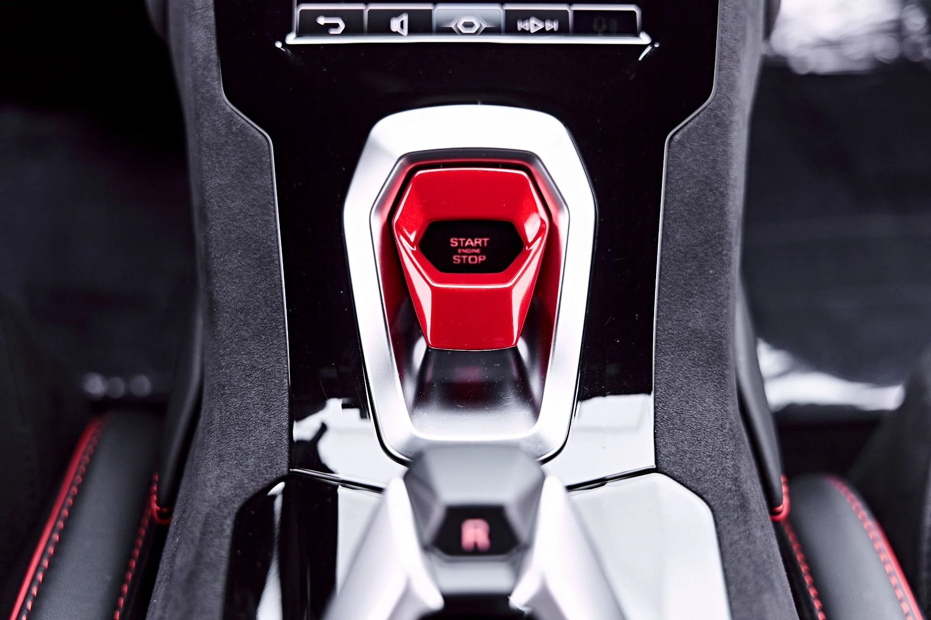 mph079_2157576361_Used_2023_Lamborghini_Huracan_Sterrato_Base_1782841614_785c075c32