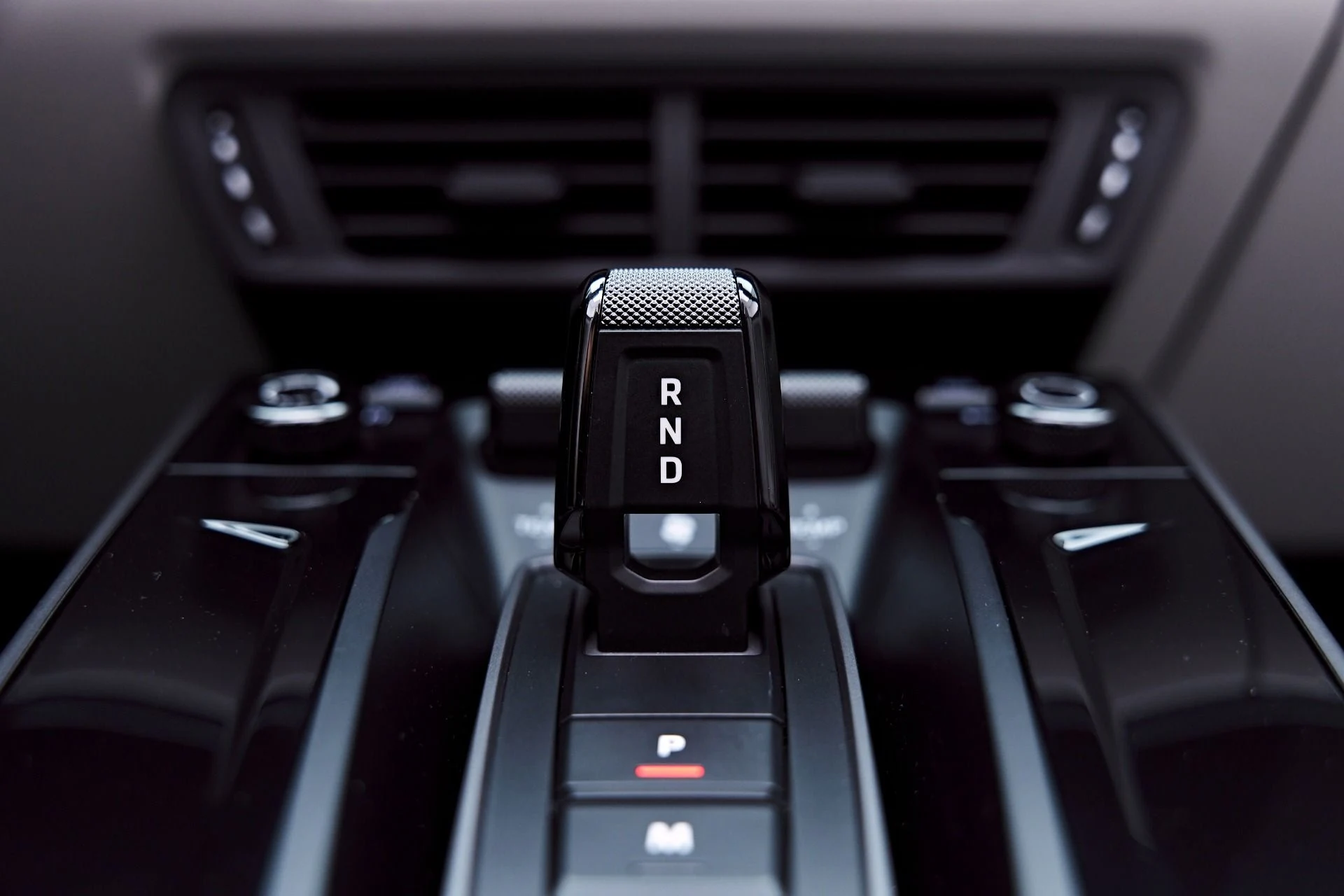 mph079_2162469332_Used_2025_Porsche_911_Carrera_1777504855_04e39a6fa3