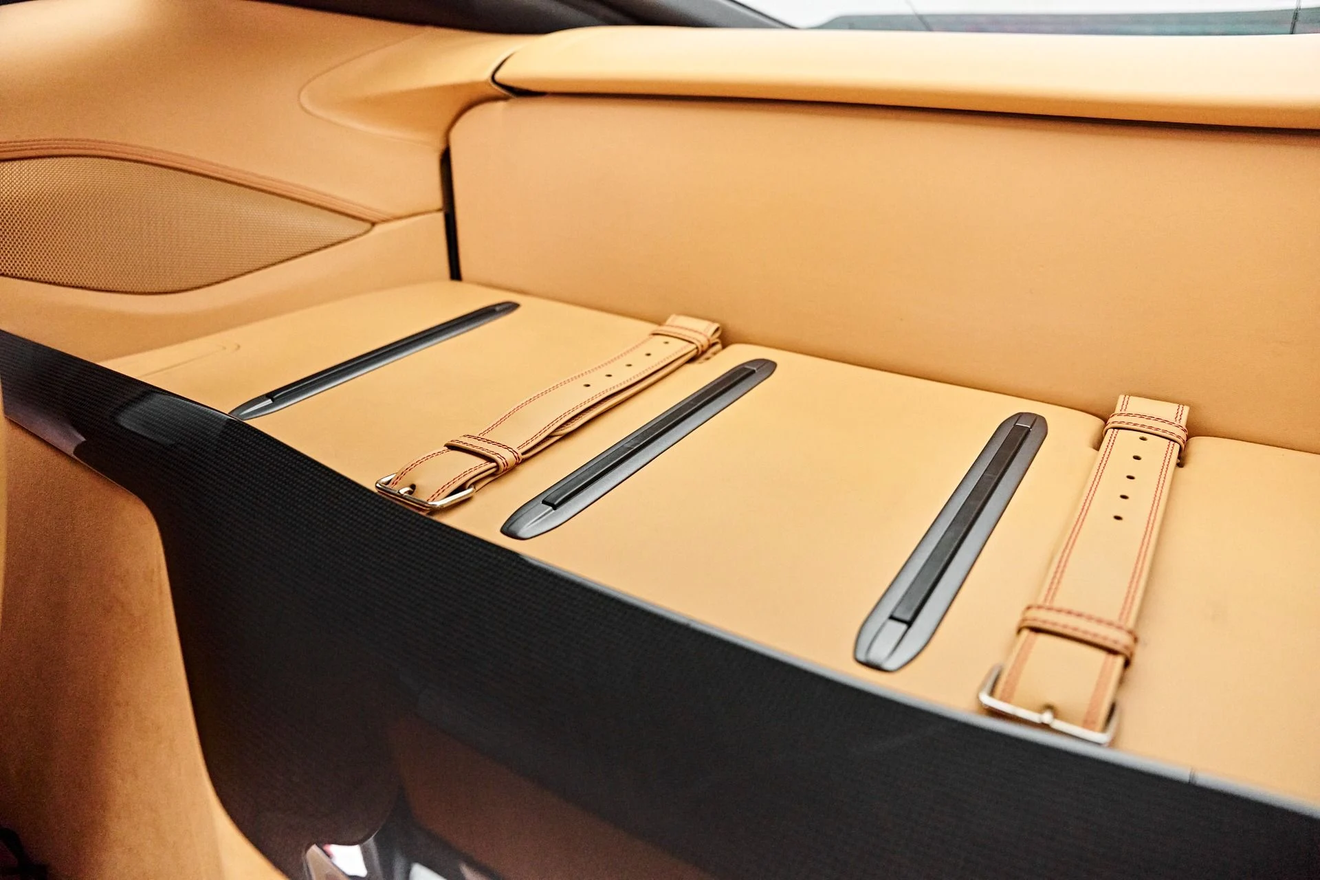 mph079_2341015748_Used_2014_Ferrari_F12_Berlinetta_1785289880_865d196b70