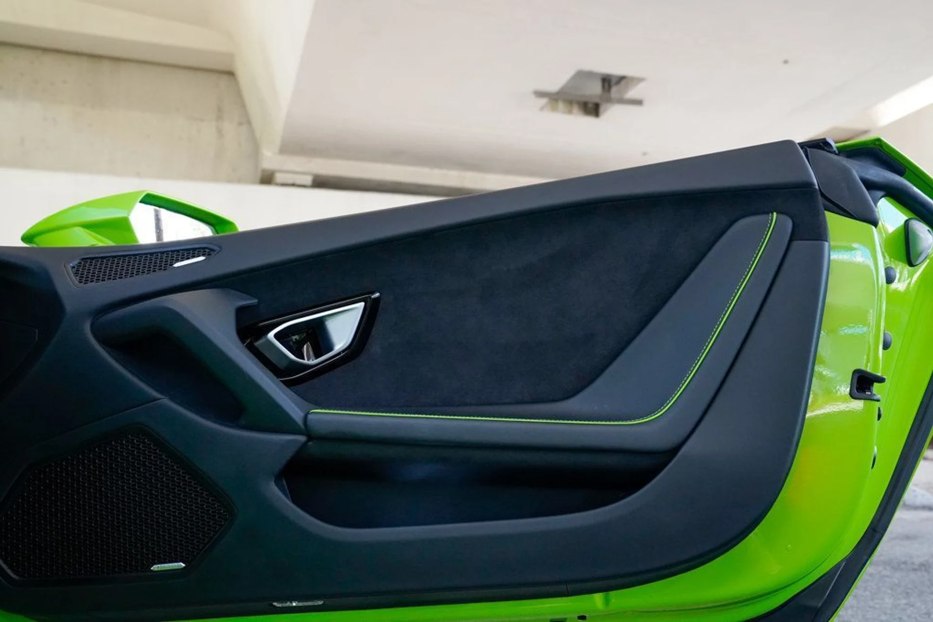 mph079_2347178130_used_2020_lamborghini_huracan_evo_coupeawd_14354_22890839_80_1024_b1a4ccc027