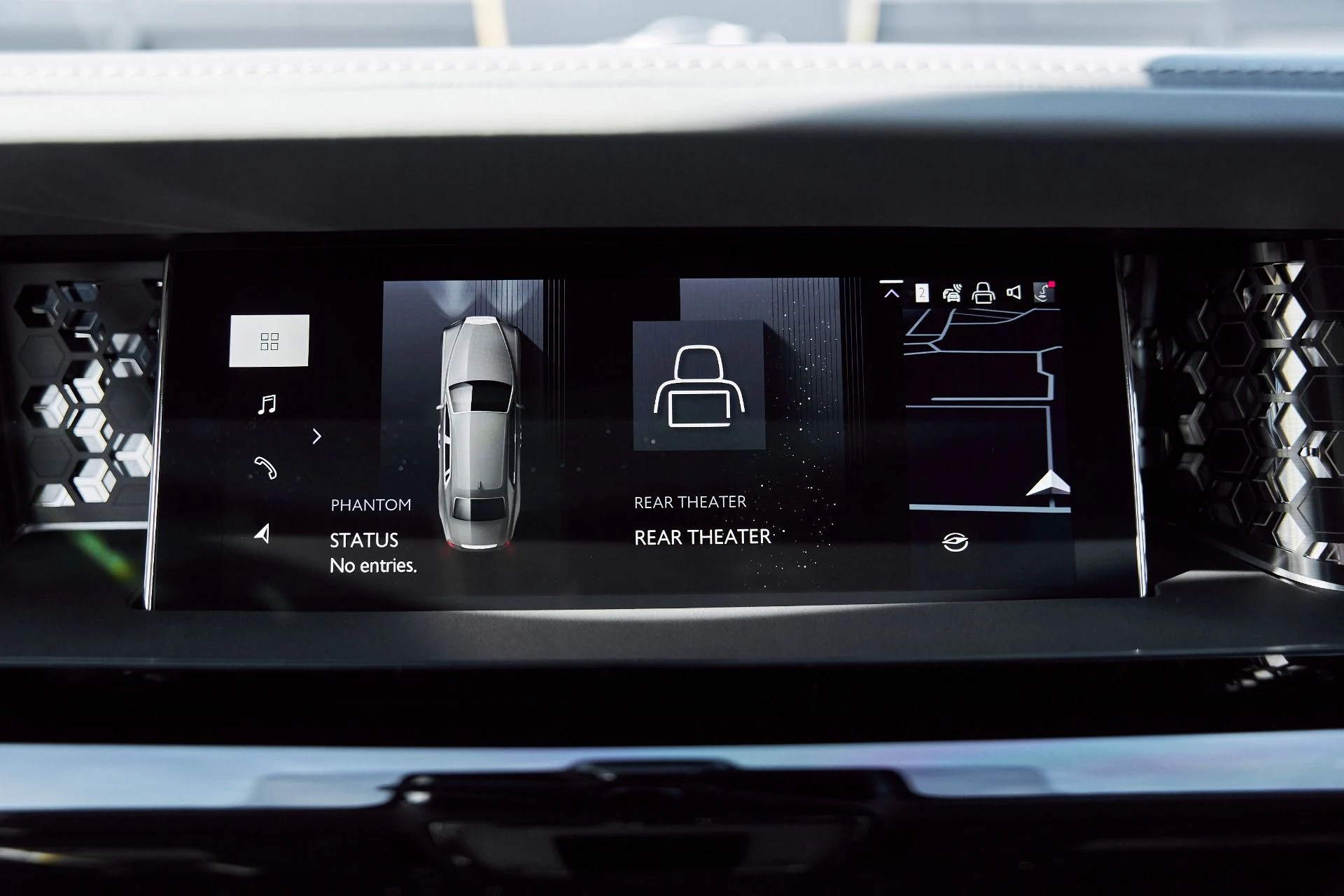 mph079_2350572412_Used_2025_Rolls_Royce_Phantom_Base_1769481034_bbf4e0a4d6